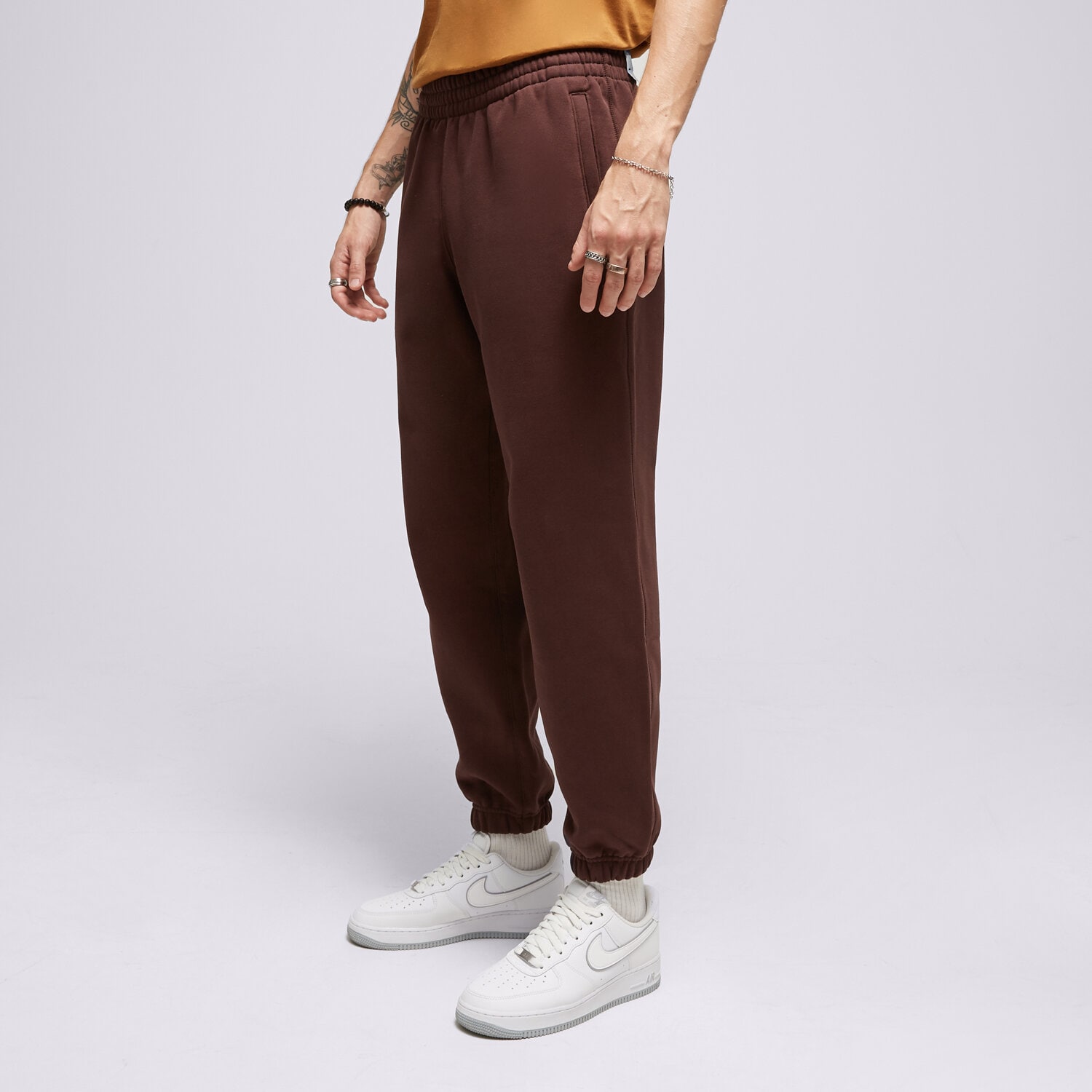 Muške hlače ADIDAS HLAČE P ESS PANTS IM2130 smeđa