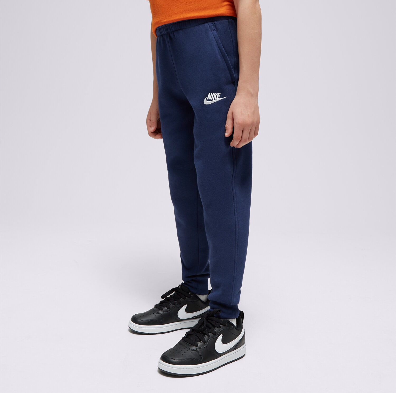 Dječje hlače NIKE HLAČE NIKE CLUB FLEECE BOY FD3008-410 tamno plava