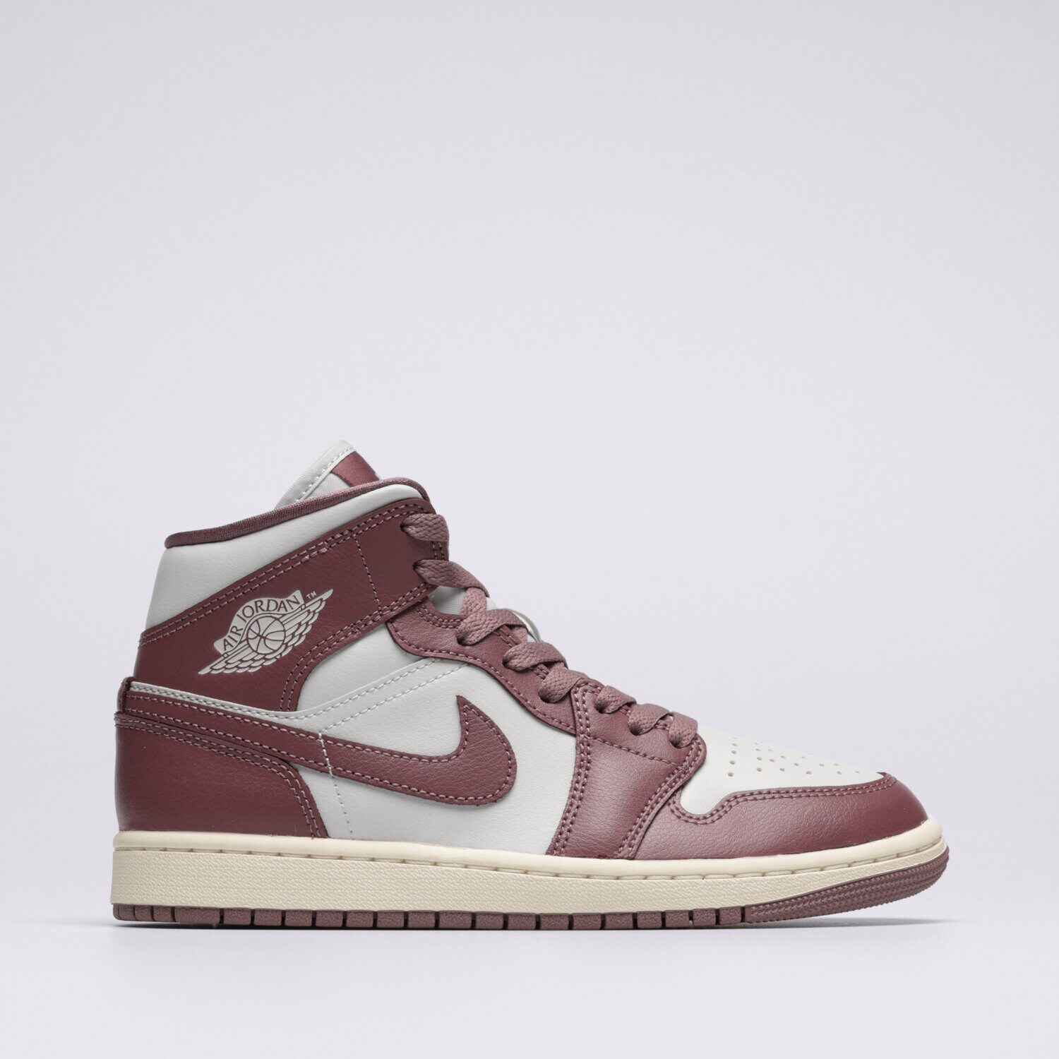 WMNS AIR JORDAN 1 MID BQ6472 050 boja ru i asta enski Obu a u online trgovini Sizeer.hr