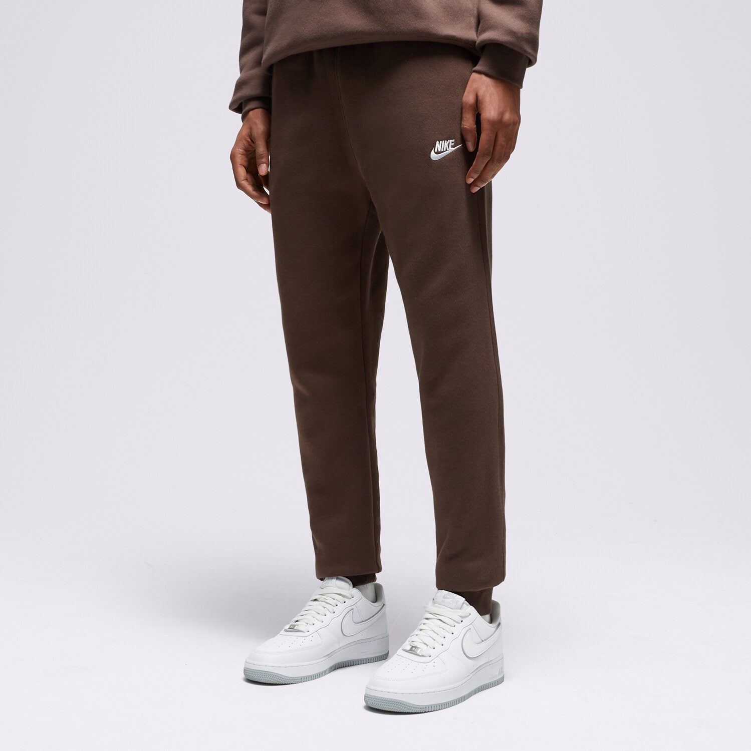 Muške hlače NIKE   HLAČE SPORTSWEAR CLUB FLEECE BV2671-237 smeđa