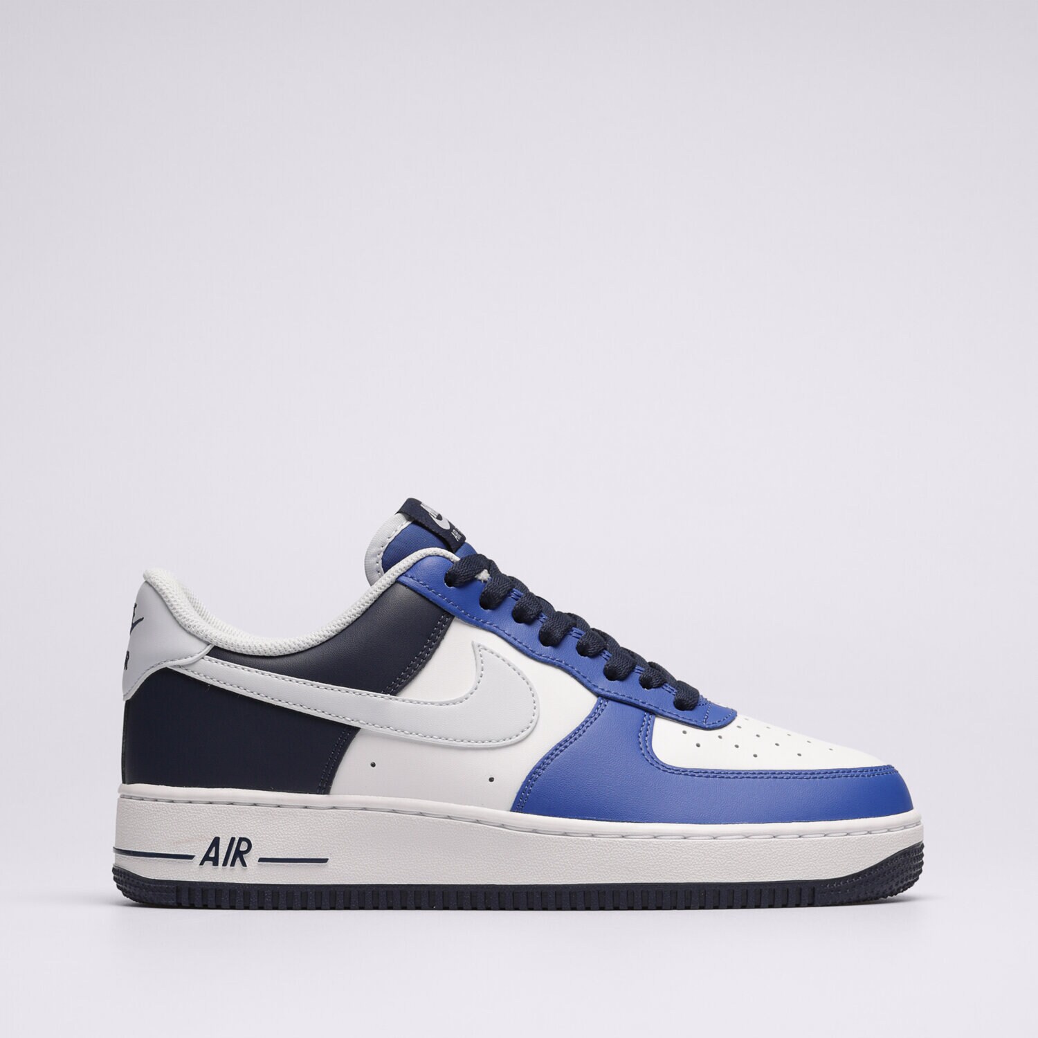 Muške tenisice NIKE AIR FORCE 1 '07 LV8 FQ8825-100 bijela