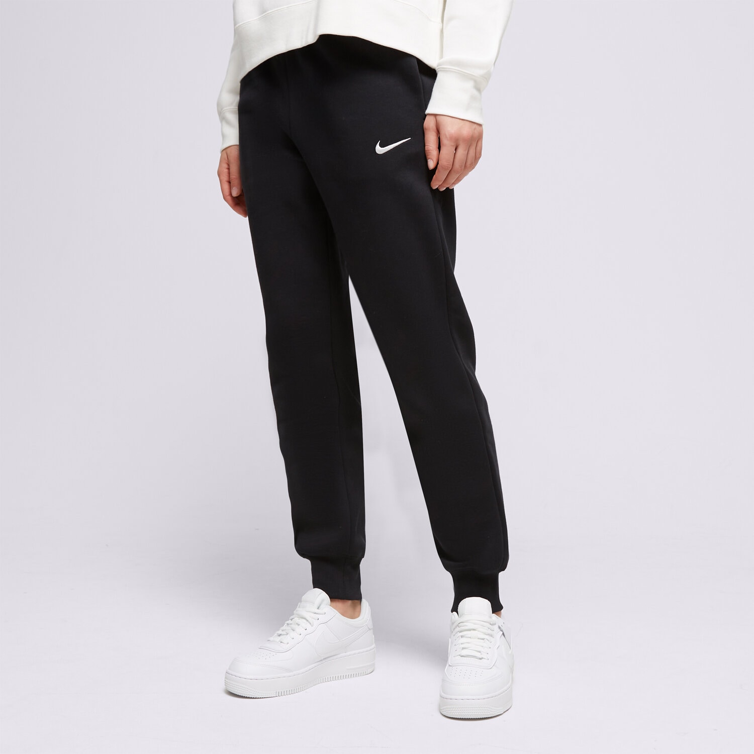 Ženske hlače NIKE HLAČE W NSW PHNX FLC MR PANT STD FZ7626-010 crna