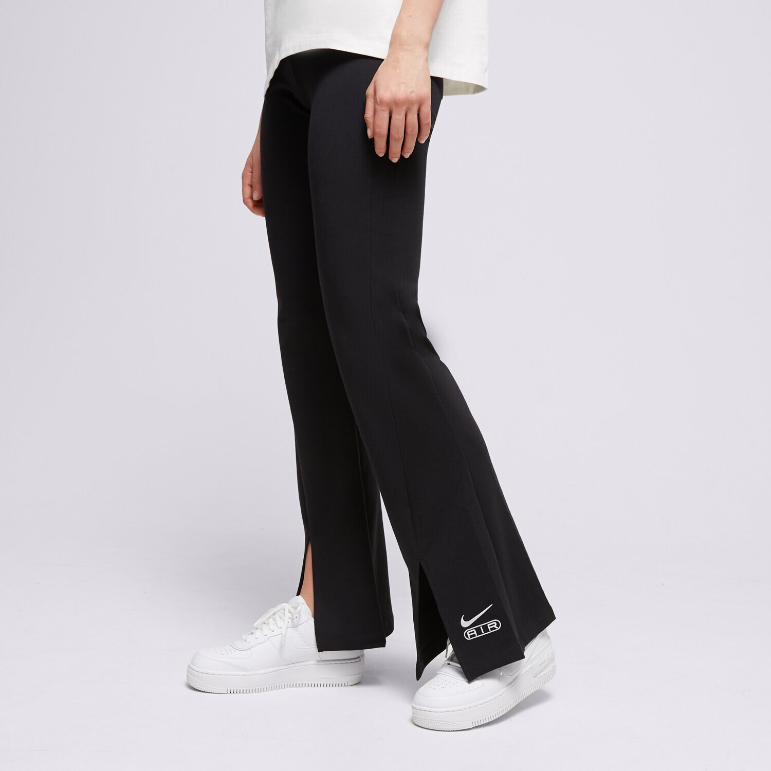 Ženske hlače NIKE HLAČE W NSW AIR HR TIGHT FN1891-010 crna