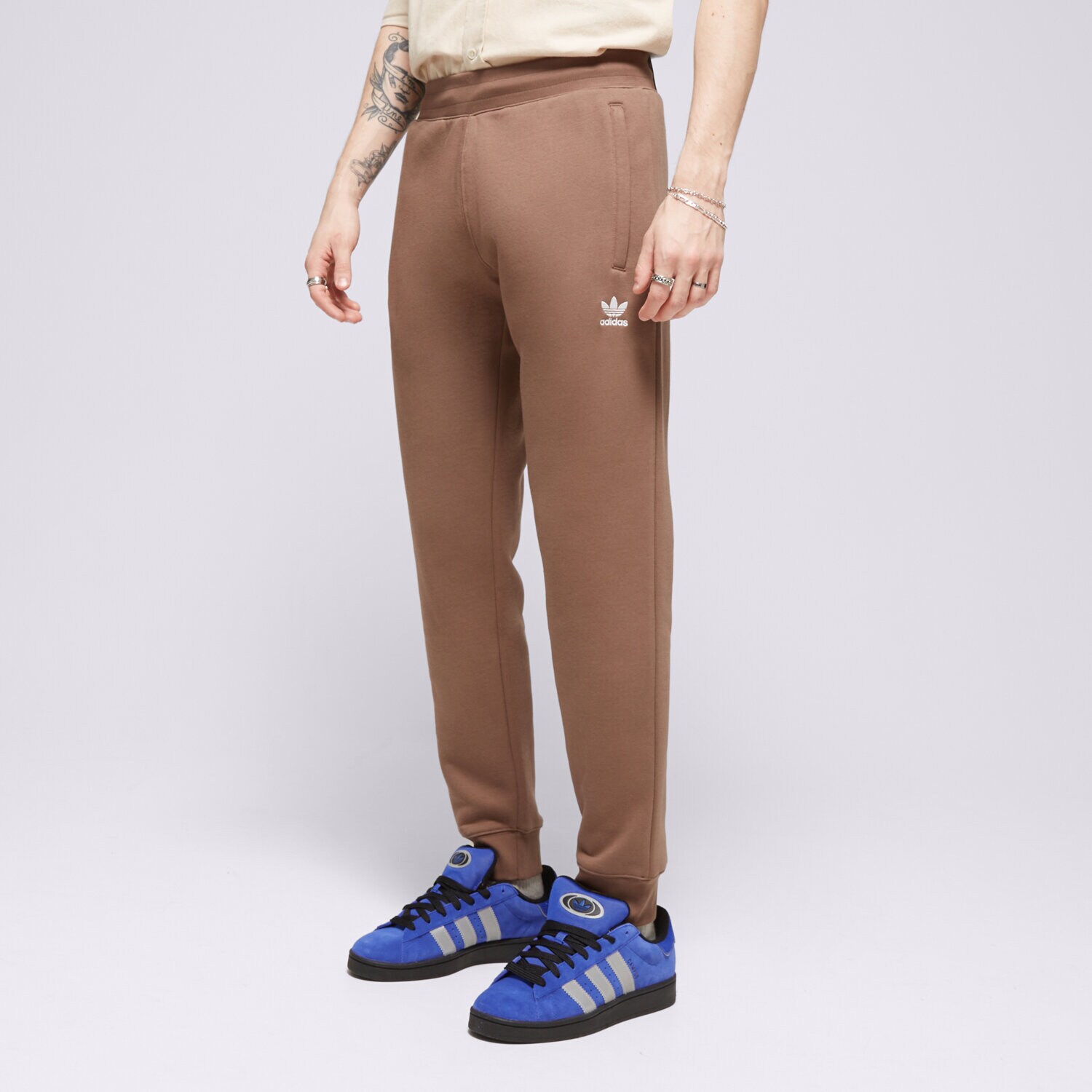 Muške hlače ADIDAS HLAČE ESSENTIALS PANT IR7799 smeđa