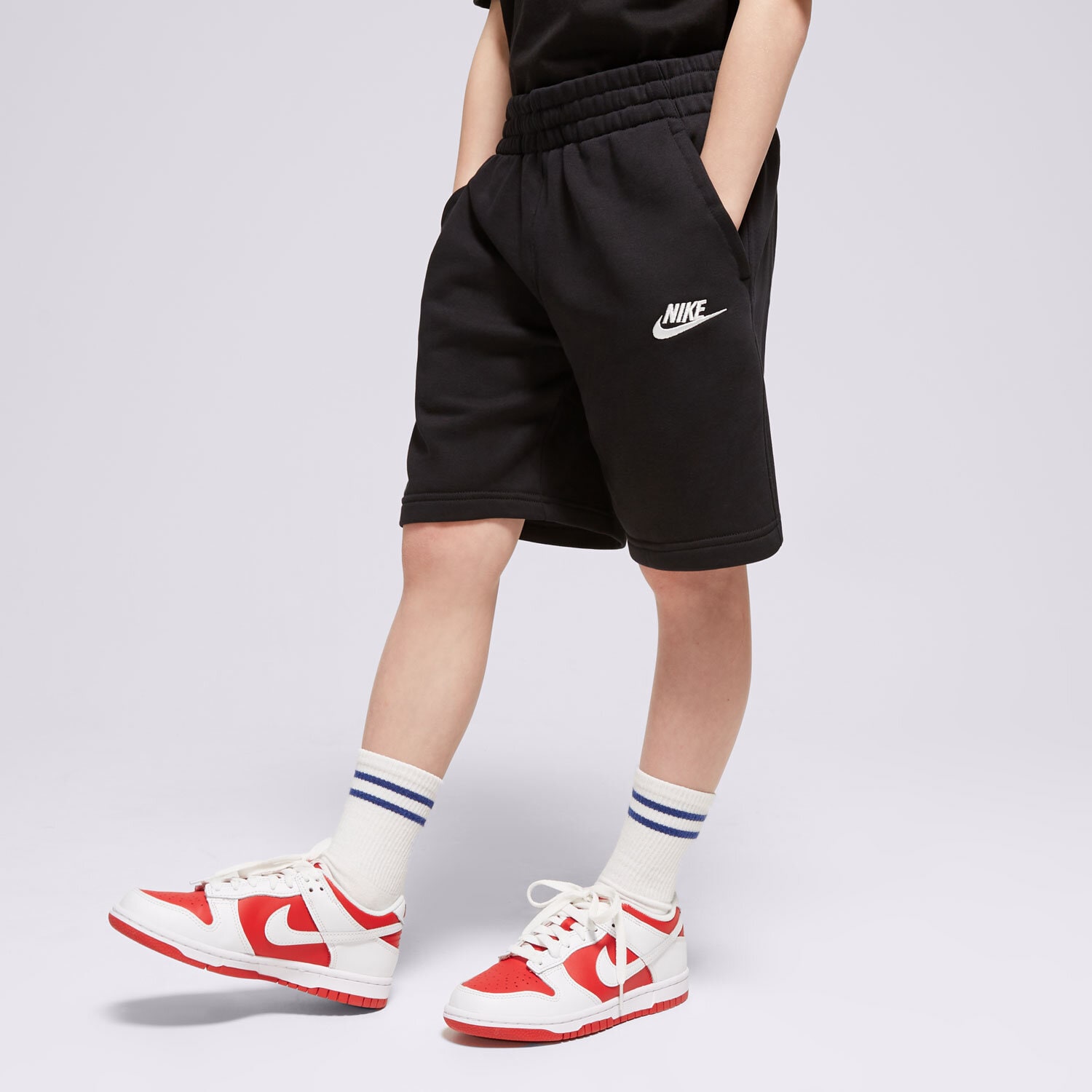 Dječje kratke hlače i haljine NIKE KRATKE HLAČE SPORTSWEAR CLUB FLEECE BOY FD3015-010 crna