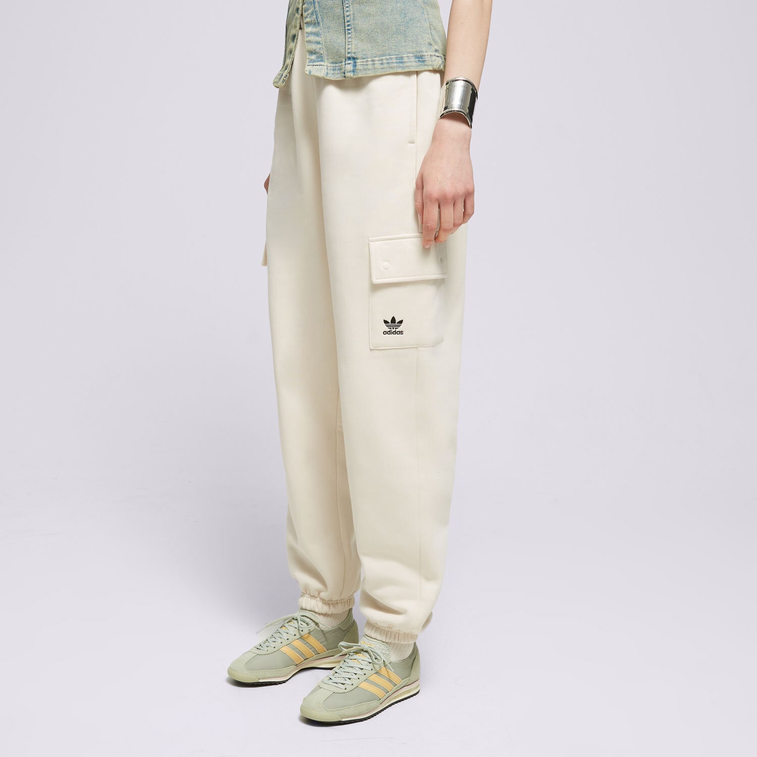 Ženske hlače ADIDAS HLAČE CARGO JOGGER IR5906 bijela