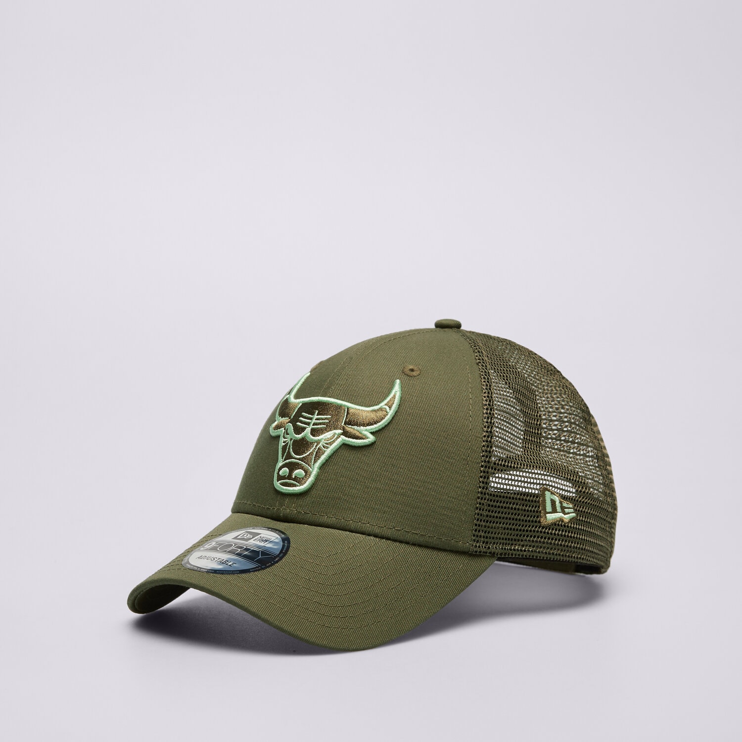 Muške kape sa šiltom NEW ERA KAPA NBA 940 TRUCKER BULLS CHICAGO BULLS 60503605 kaki