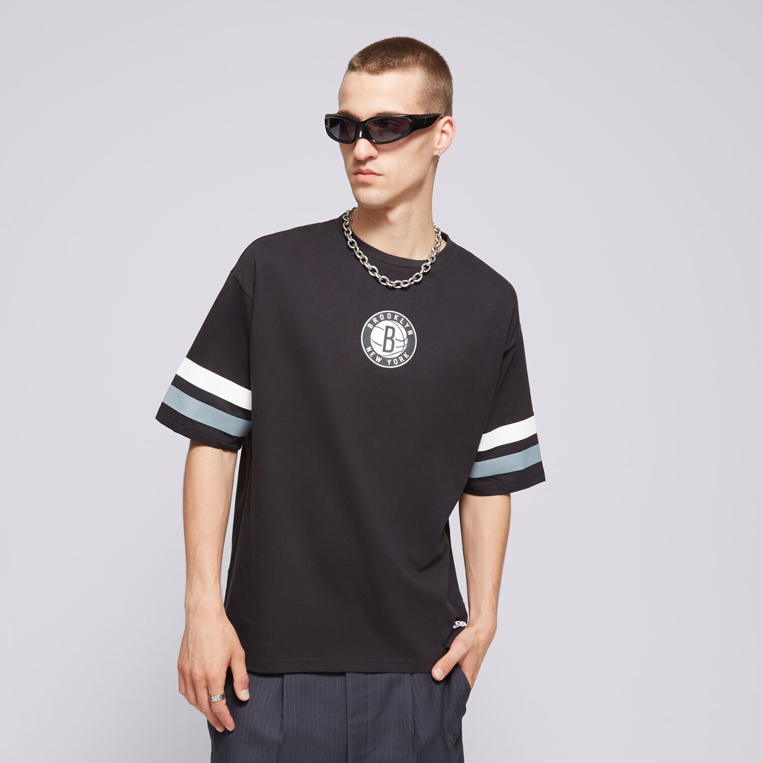 Muške majice NEW ERA T-SHIRT NBA ARCH GRPHC BP OS NETS BROOKLYN NETS 60502579 crna