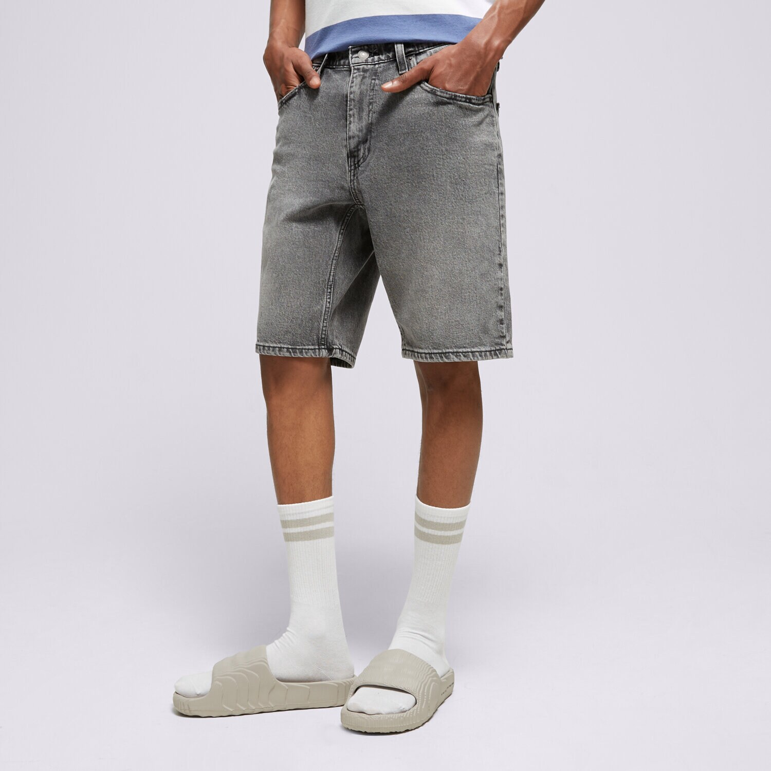 Muške kratke hlače LEVI'S KRATKE HLAČE 445 ATHLETIC SHORTS BLACKS A7219-0005 crna
