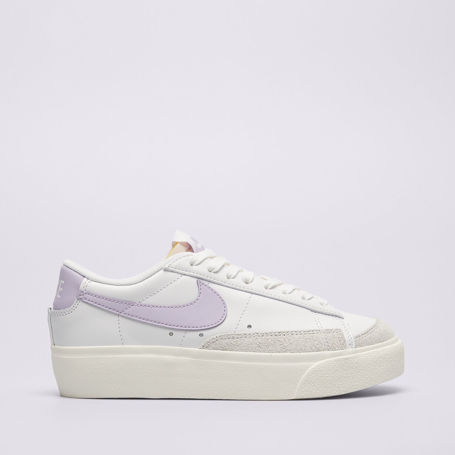 Ženske tenisice NIKE BLAZER LOW PLATFORM DJ0292-114 bijela