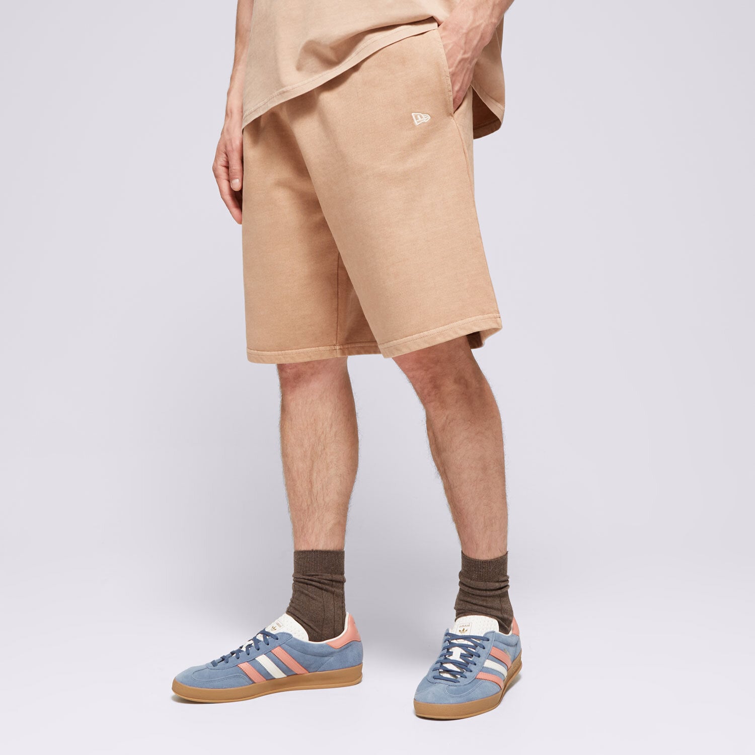 Muške kratke hlače NEW ERA KRATKE HLAČE NE WASHED SHORTS NONE 60502667 smeđa