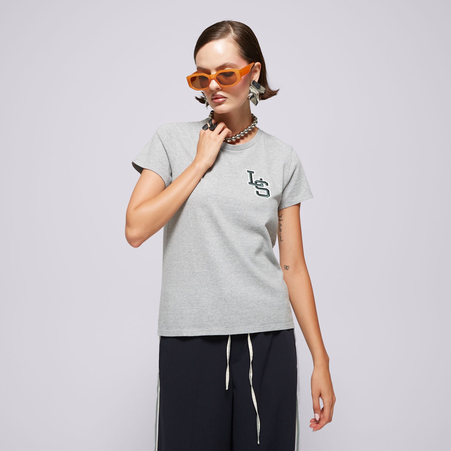 Ženske majice LEVI'S T-SHIRT THE PERFECT TEE 17369-2851 siva