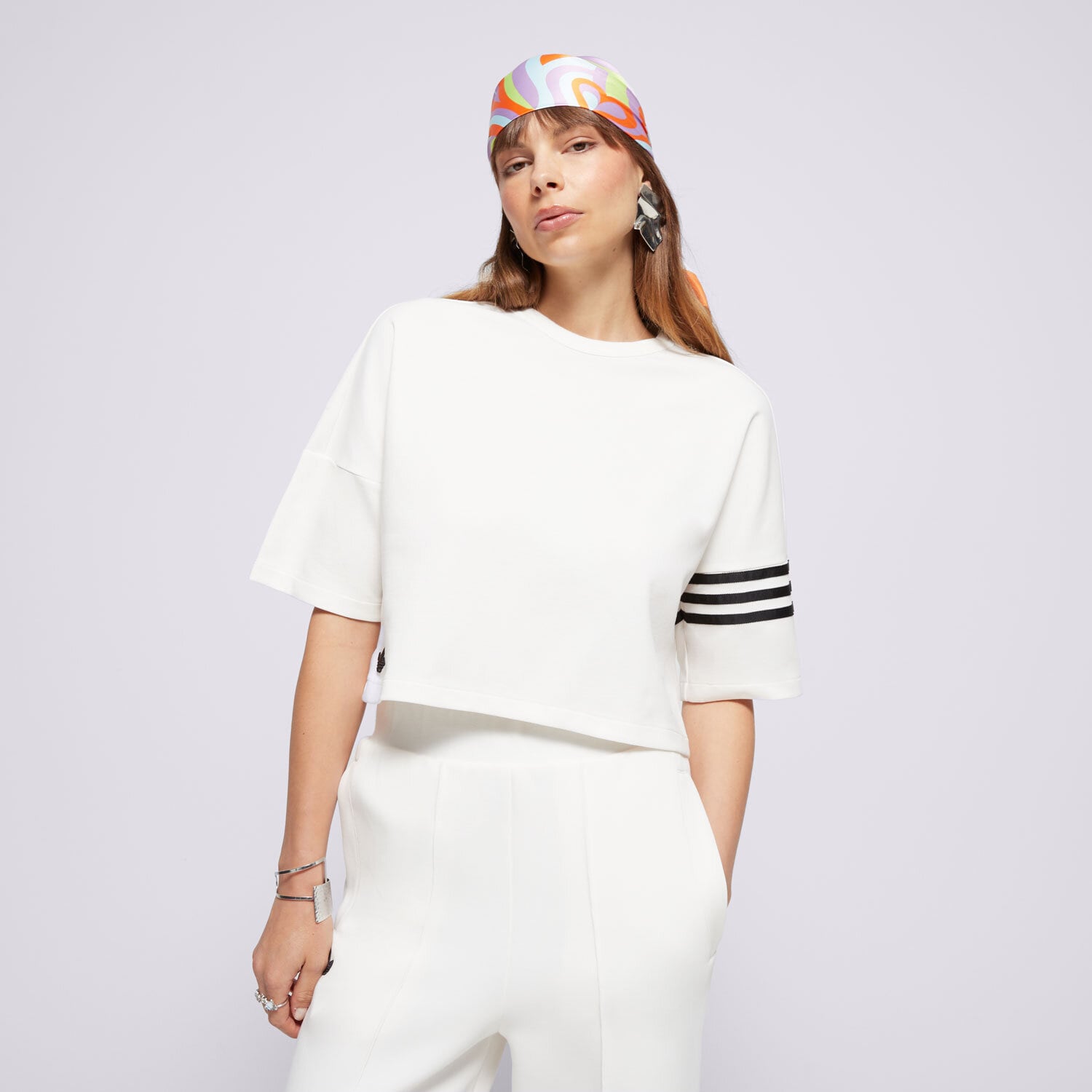 Ženske majice ADIDAS T-SHIRT NEUCL TEE IX9876 bijela