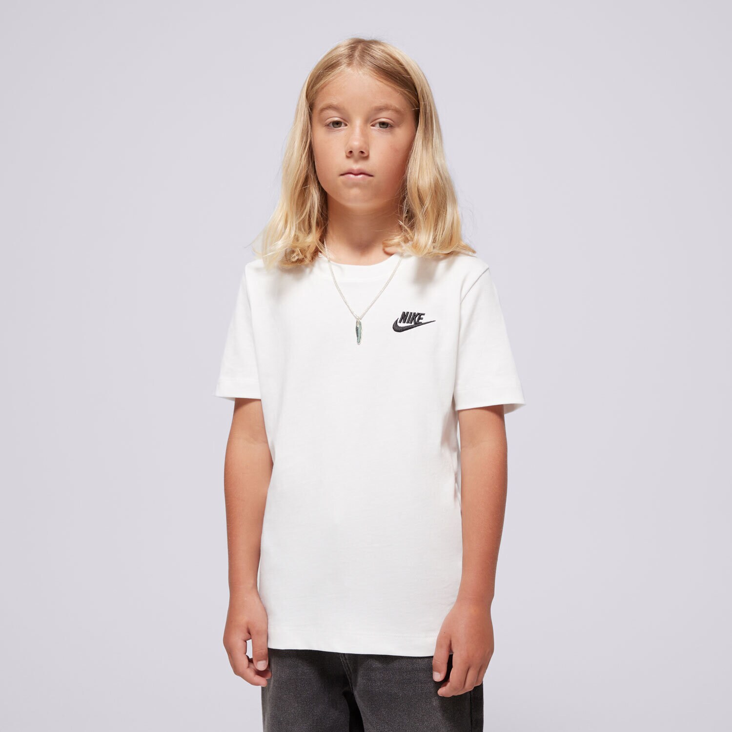 Dječje majice NIKE T-SHIRT K NSW TEE EMB FUTURA LBR BOY FZ5177-100 bijela