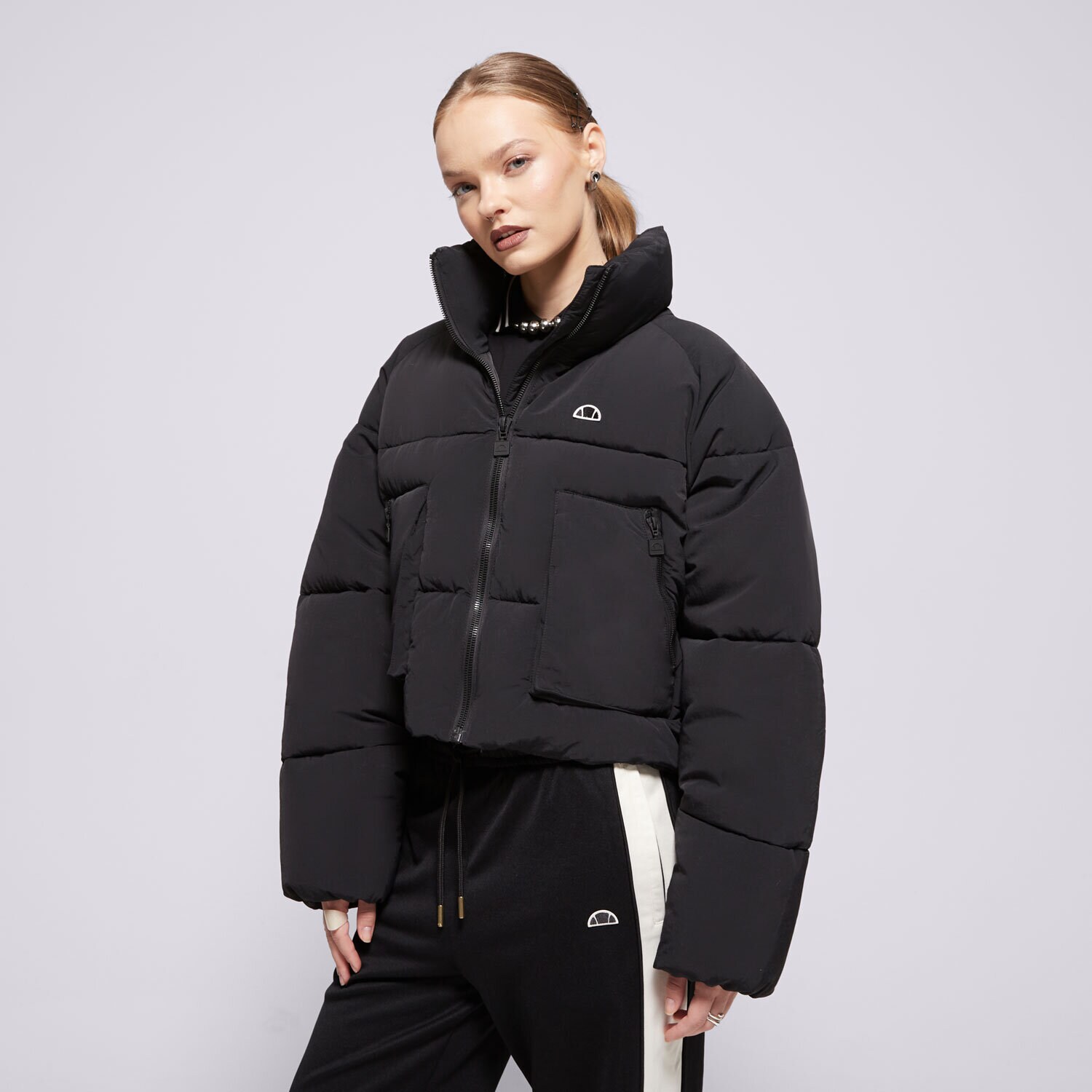 Ženske zimske jakne ELLESSE DONJA JAKNA GAFFER PADDED JACKET BLK SGX21040011 crna