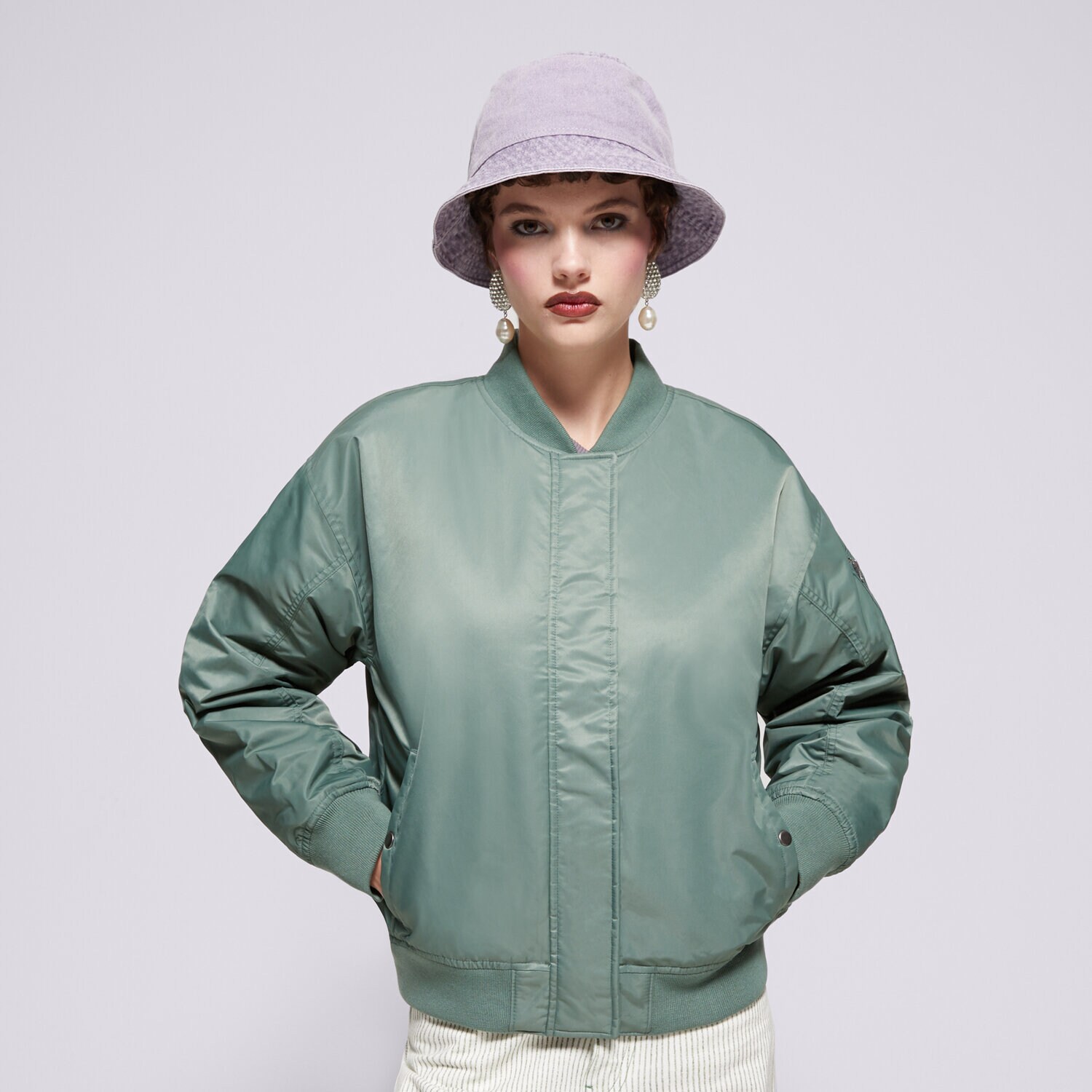 Ženske zimske jakne VANS JAKNA BENNETT BOMBER VN000HJF1CI zelena