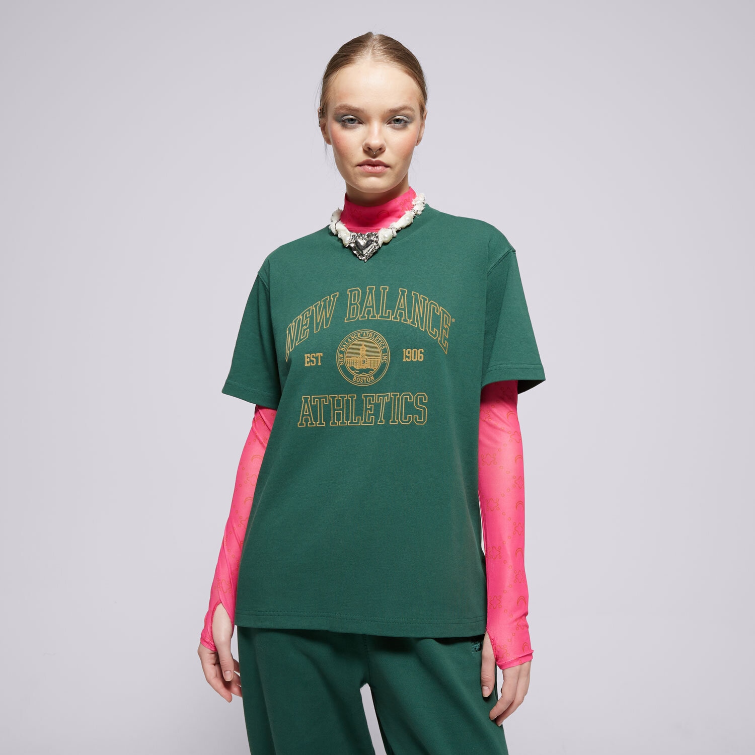 Ženske majice NEW BALANCE T-SHIRT ATHLETICS OVERSIZED CREST T-SHIRT WT43548NWG zelena