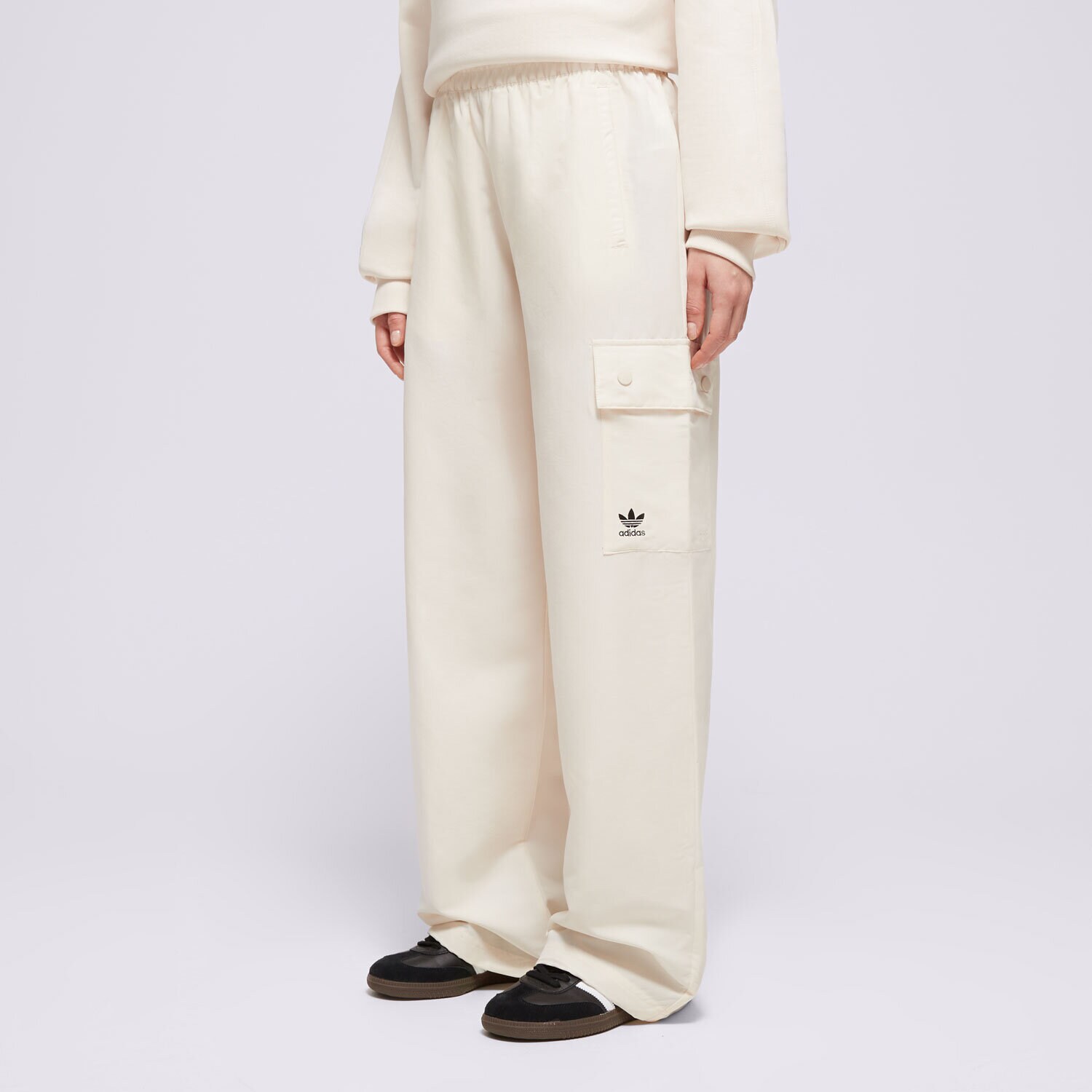 Ženske hlače ADIDAS HLAČE ESSENTIALS WOVEN CARGO IX9970 bež
