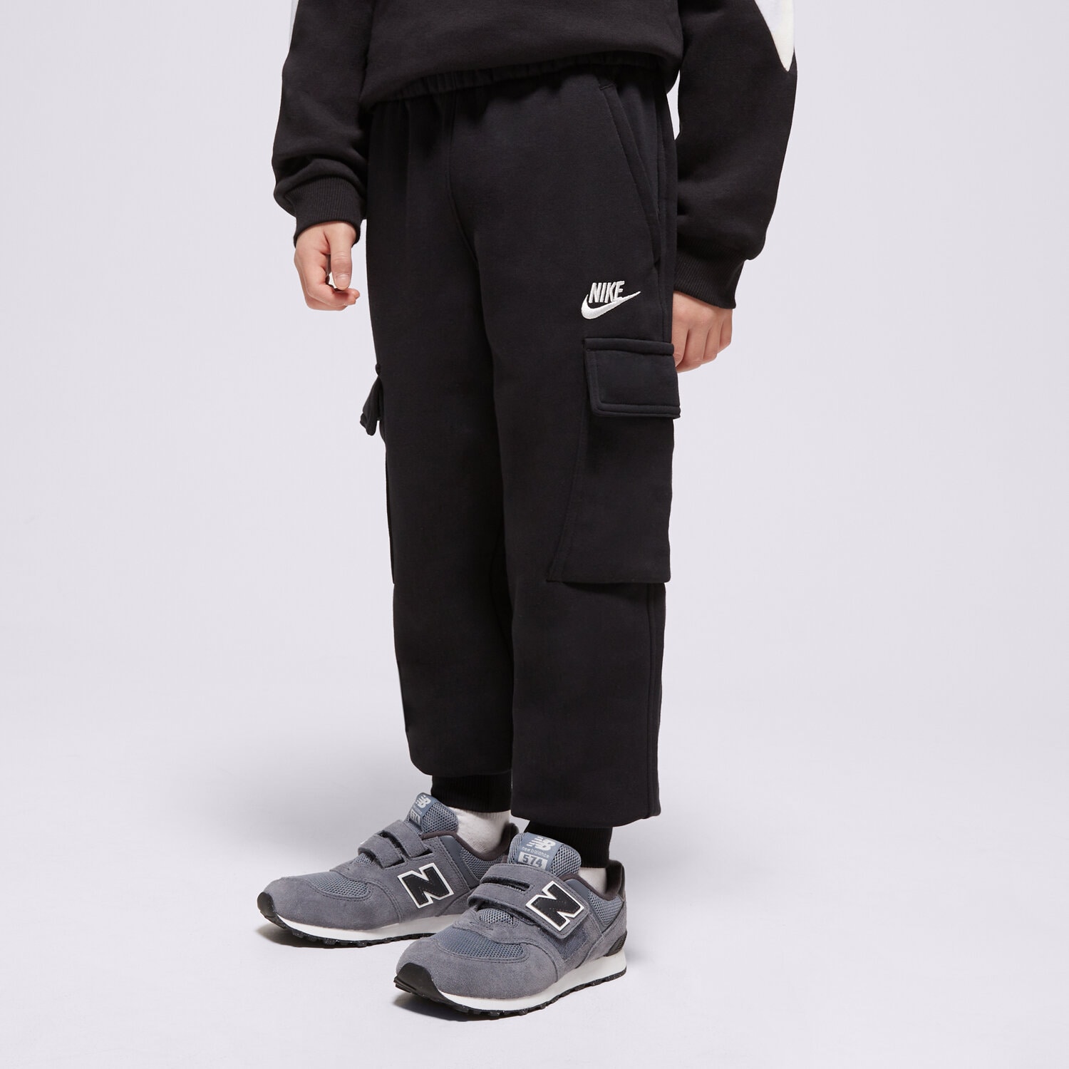 Dječje hlače NIKE HLAČE K NSW CLUB FLC CRGO PNT LBR BOY FD3012-010 crna