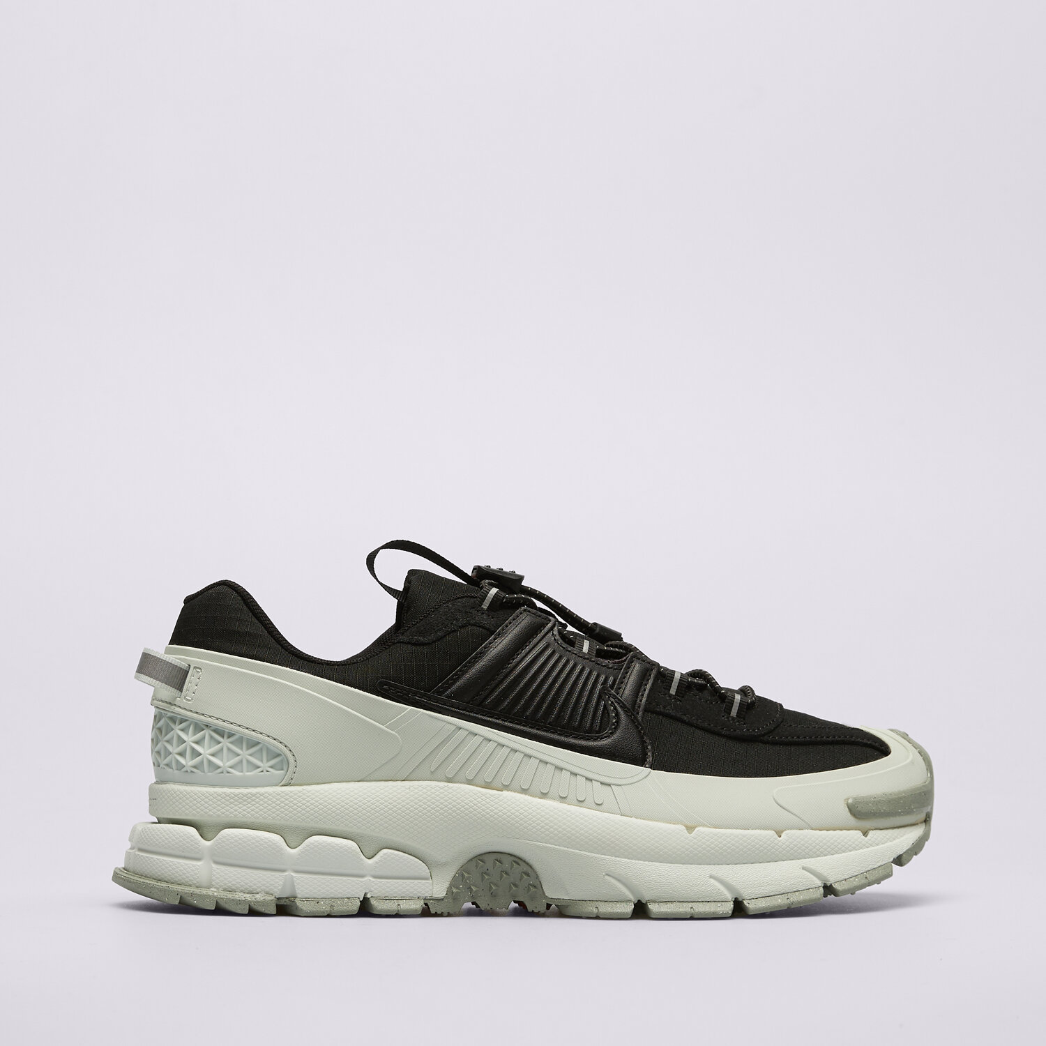 Muške tenisice NIKE VOMERO ROAM FV2295-001 bijela