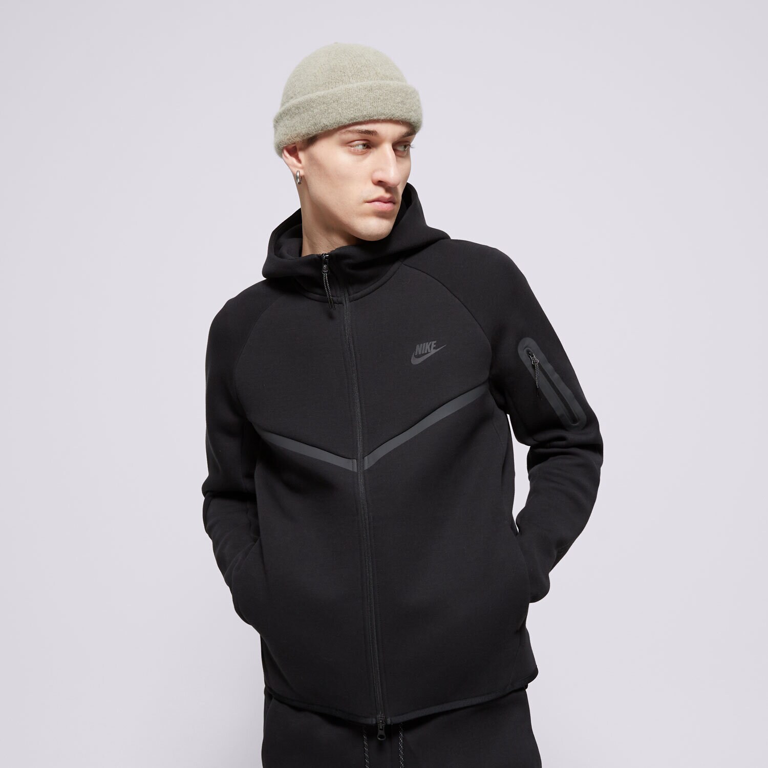 Muške dukserice NIKE VESTA S KAPULJAČOM M NK TCH FLC FZ WR HOODIE HV0949-010 crna