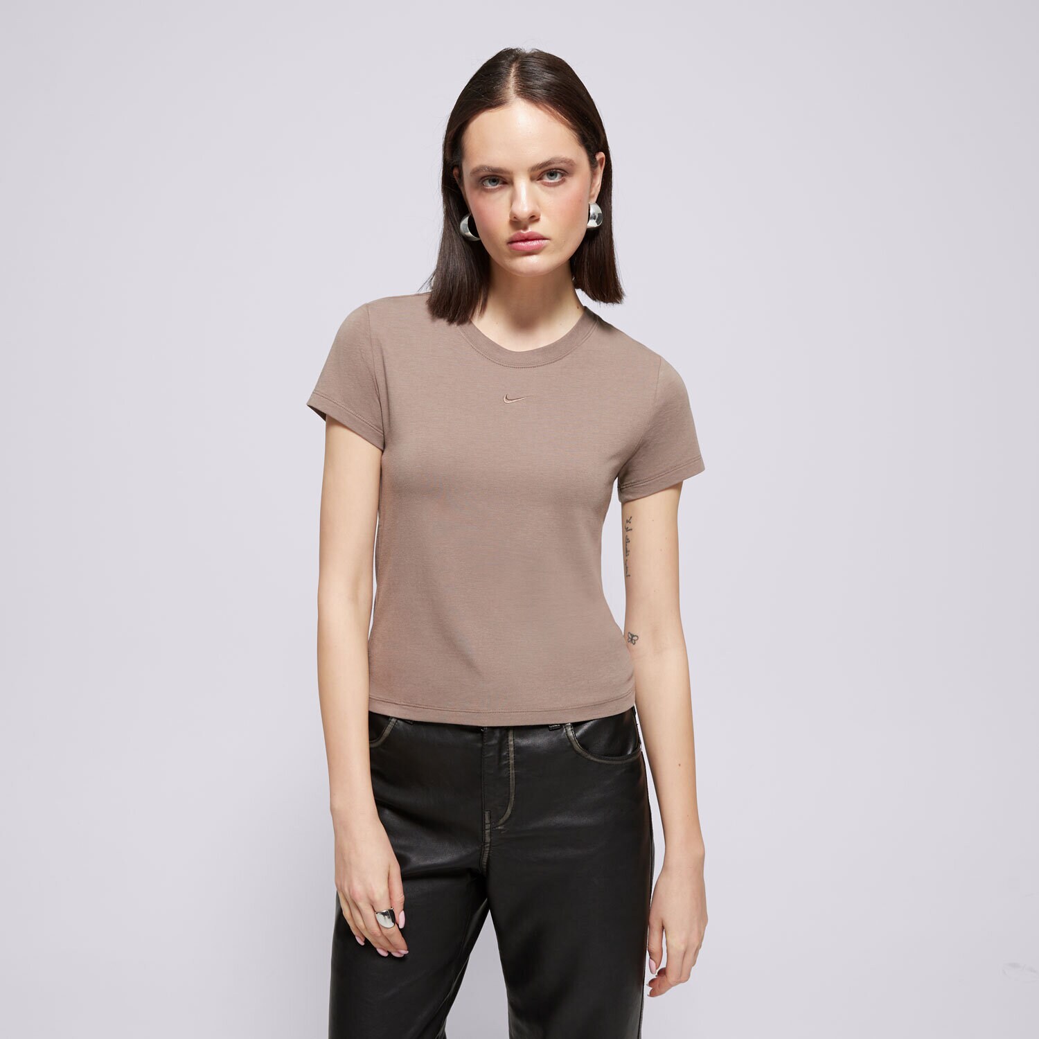 Ženske majice NIKE T-SHIRT W NSW NK CHLL KNT MD CRP FV5508-233 smeđa