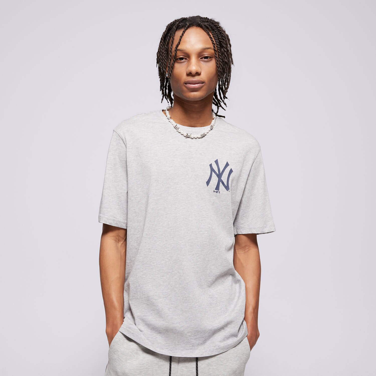 Muške majice NEW ERA T-SHIRT MLB PENNANT NYY NEW YORK YANKEES 60596204 siva