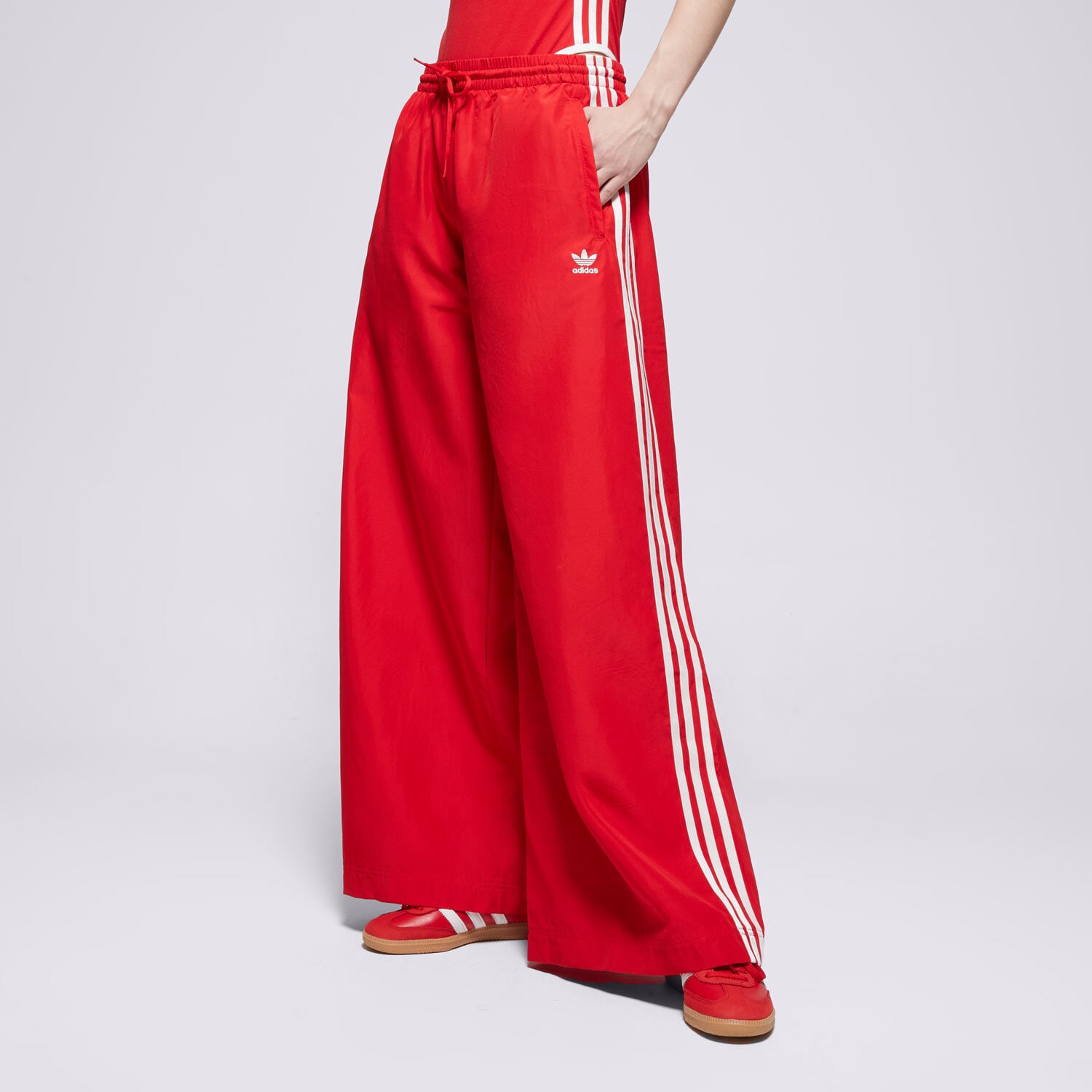 Ženske hlače ADIDAS HLAČE OVERSIZED TP JD3388 crvena