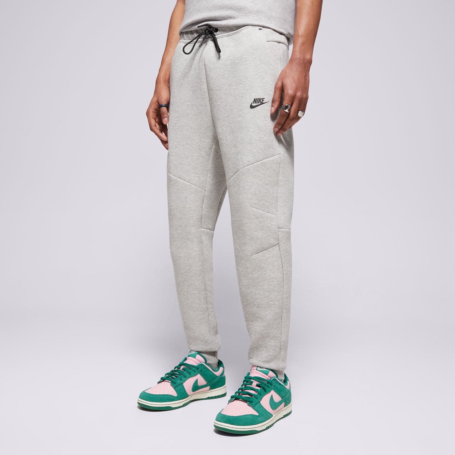 Muške hlače NIKE HLAČE M NK TCH FLC JGGR HV0959-063 siva