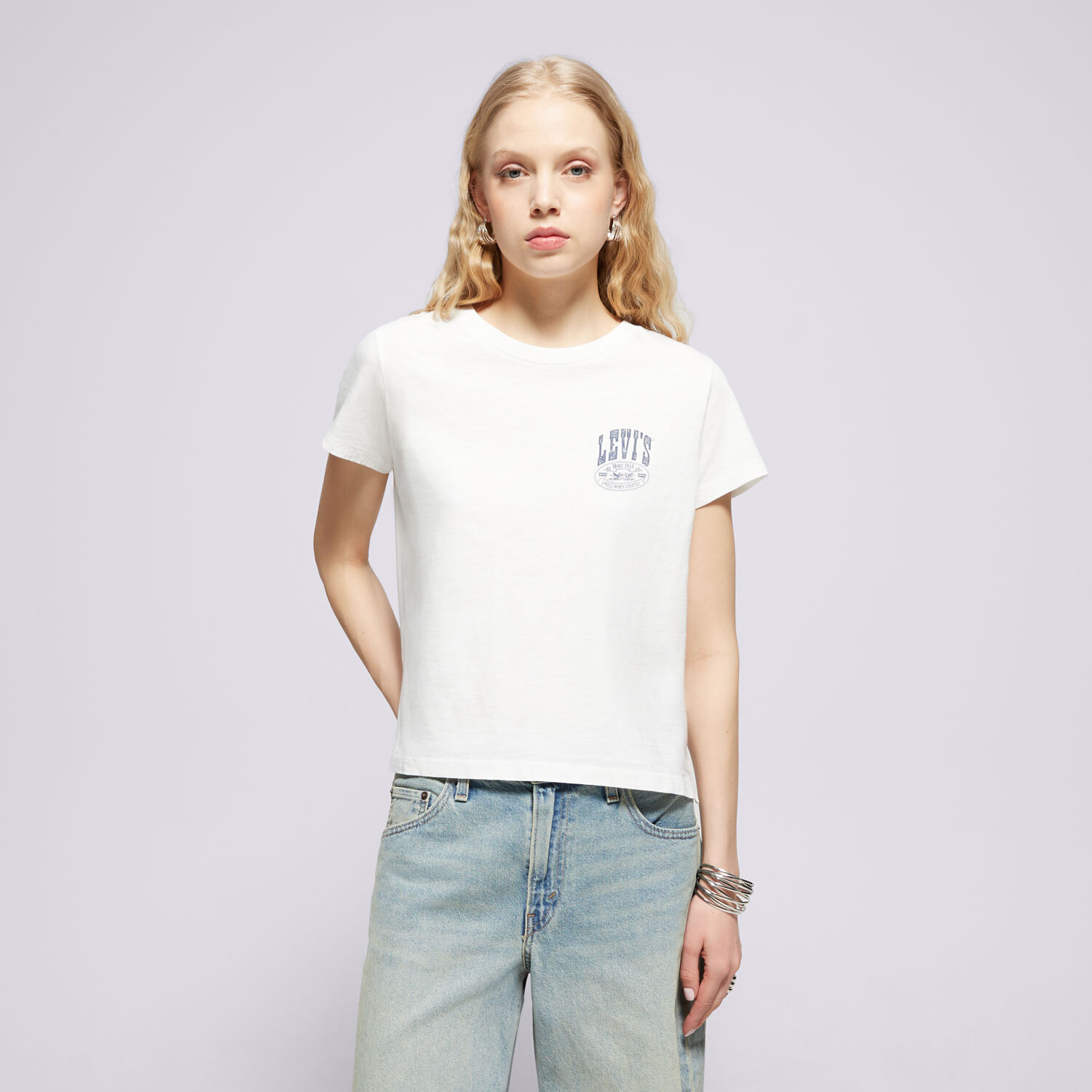 Ženske majice LEVI'S T-SHIRT GRAPHIC BOXY TSHIRT A8804-0033 bijela