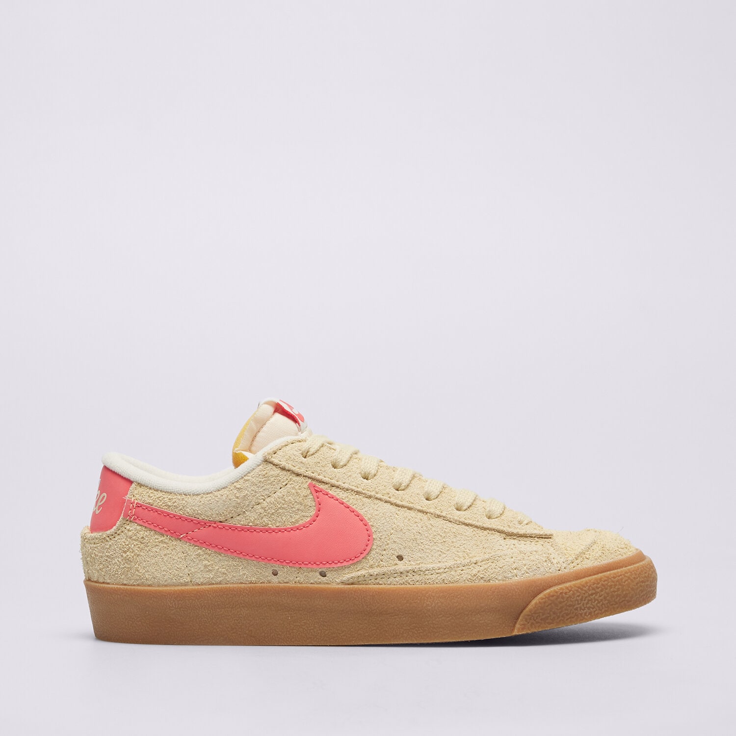 Ženske tenisice NIKE BLAZER LOW '77 VINTAGE FQ8060-700 žuta