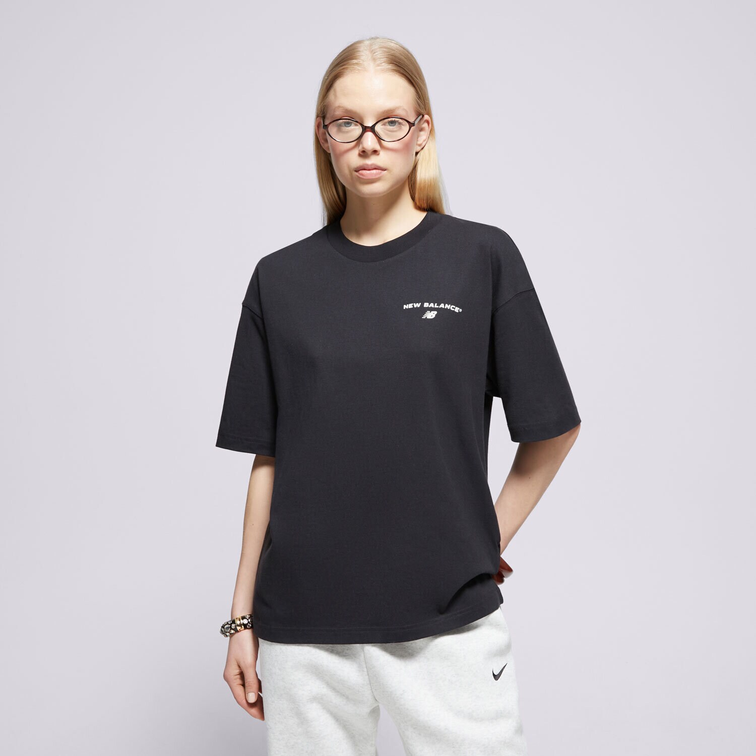 Ženske majice NEW BALANCE T-SHIRT REIMAGINED OVERSIZED WT51529BK crna