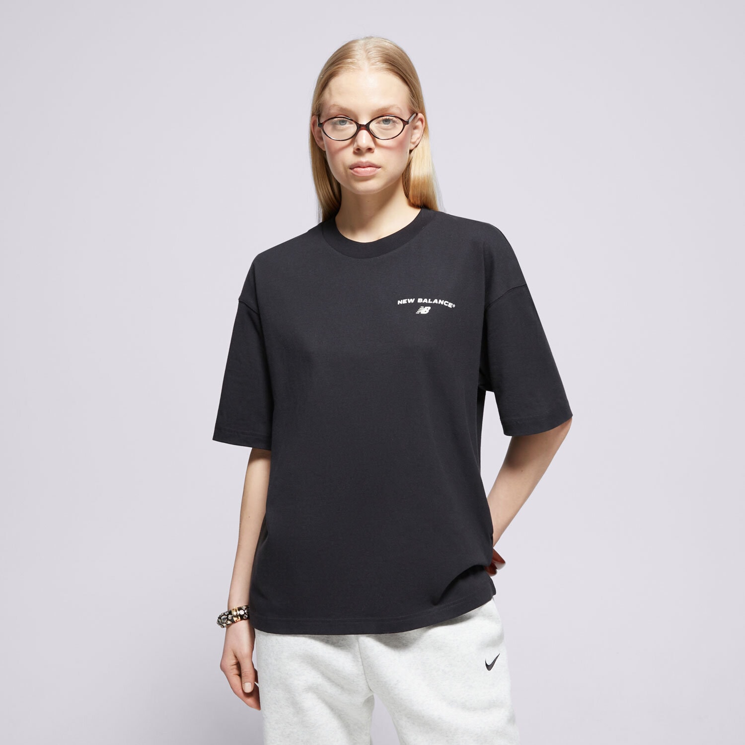 Ženske majice NEW BALANCE T-SHIRT REIMAGINED OVERSIZED WT51529BK crna