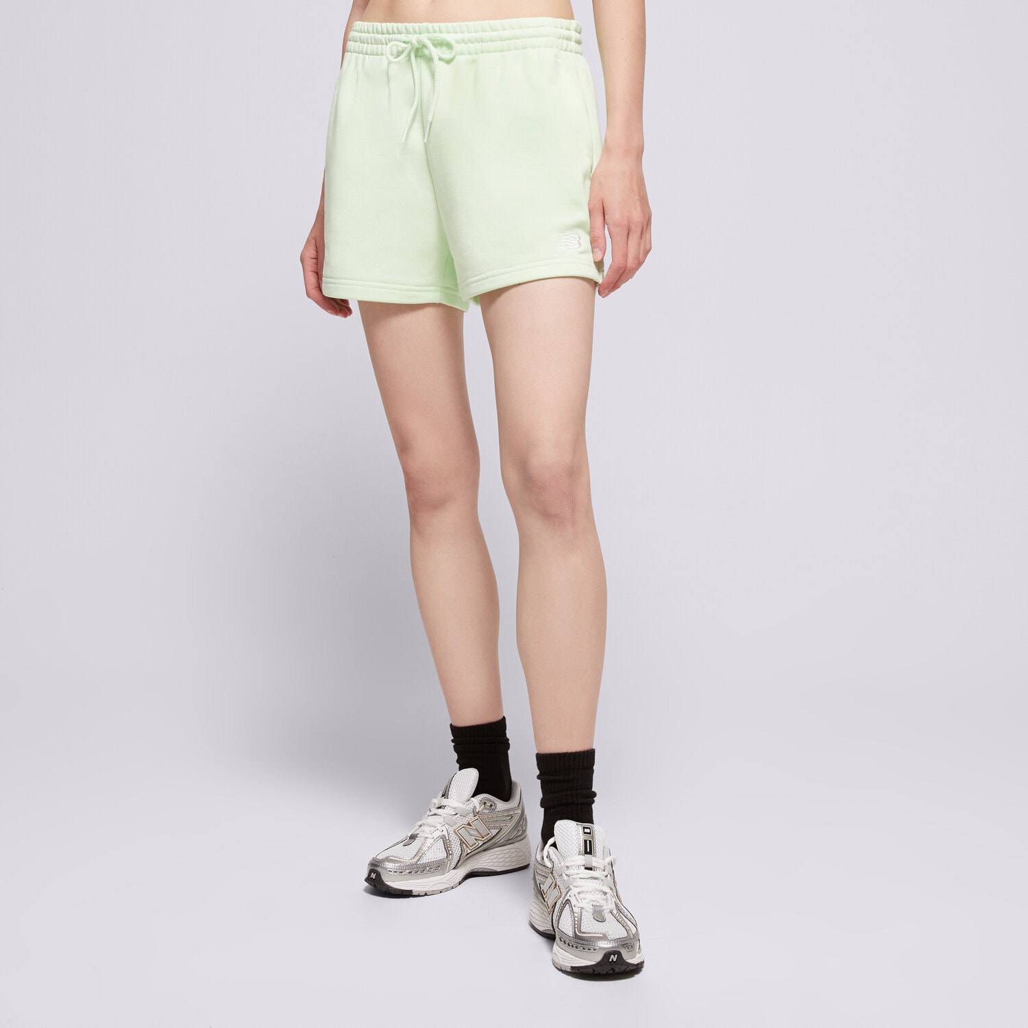 Ženske kratke hlače NEW BALANCE KRATKE HLAČE SPORT ESSENTIALS WS41500MEW zelena