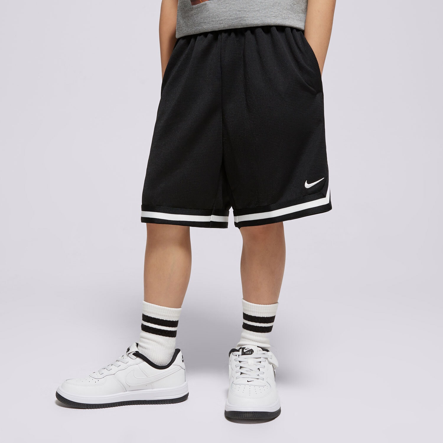 Dječje kratke hlače i haljine NIKE KRATKE HLAČE B NK DF DNA 24 SHORT BOY FJ6802-010 crna