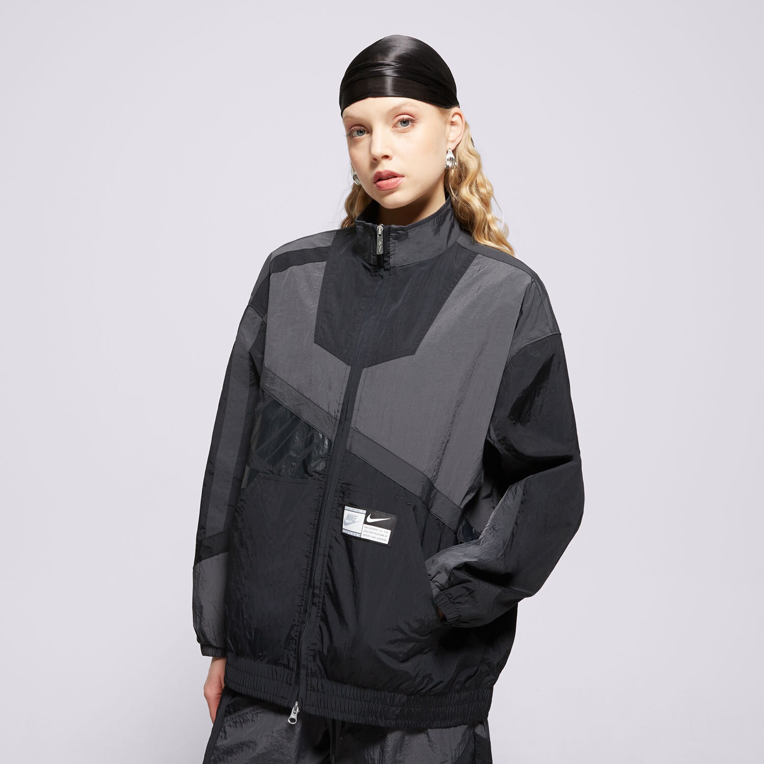 Ženske prijelazne jakne NIKE JAKNA W NSW STREET WVN JKT HJ0176-060 crna