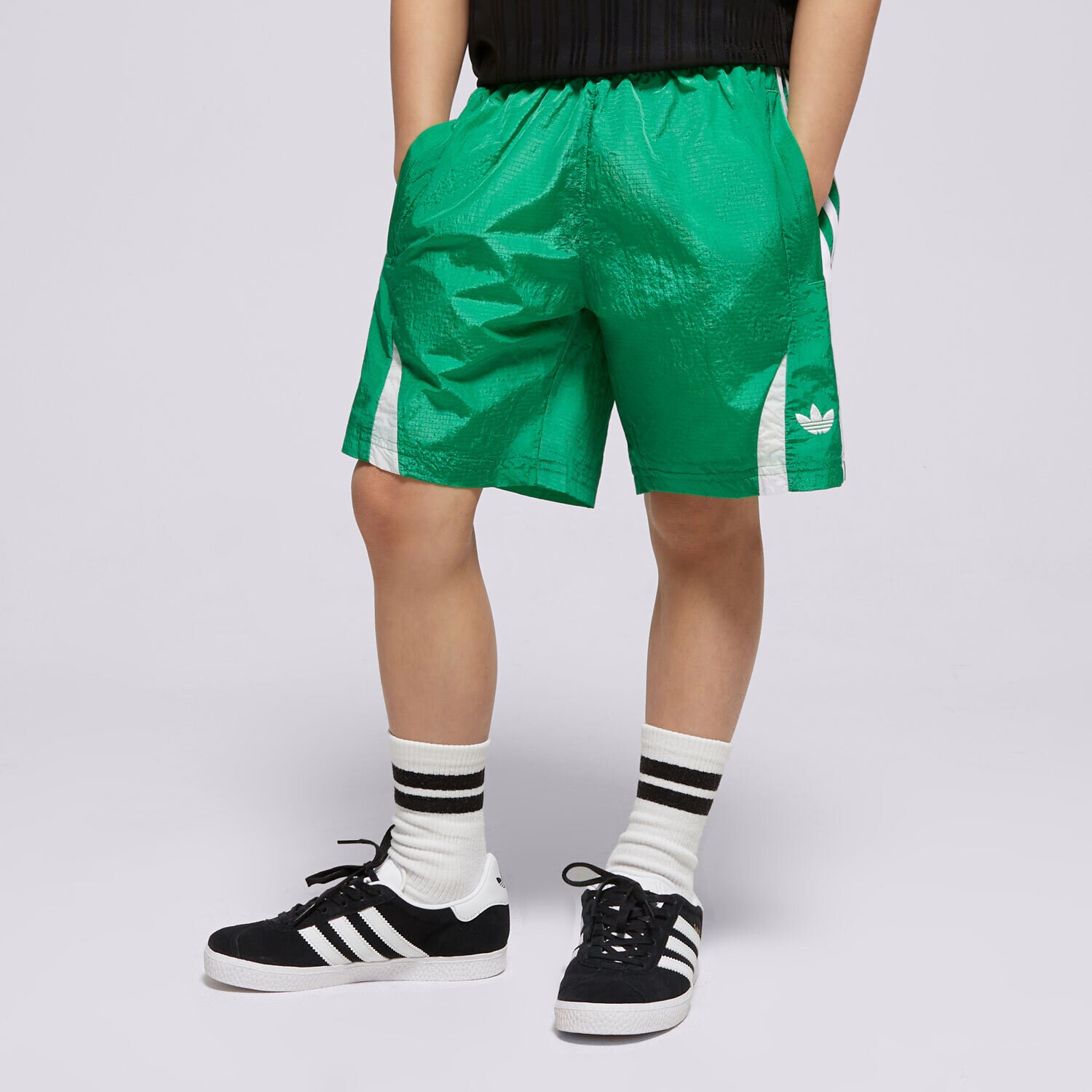 Dječje kratke hlače i haljine ADIDAS KRATKE HLAČE WOVEN SHORT BOYS JC9120 zelena