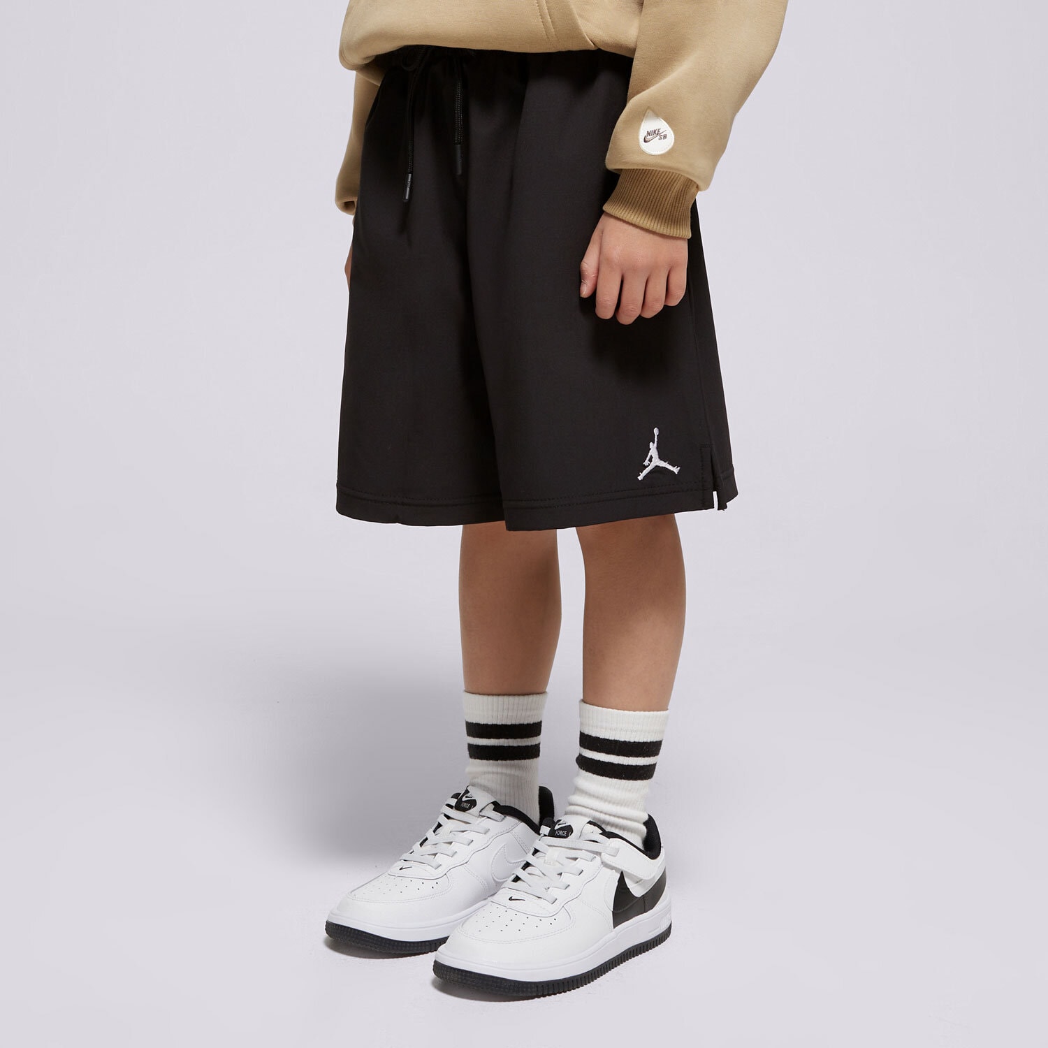 Dječje kratke hlače i haljine JORDAN KRATKE HLAČE MJ JUMPMAN WOVEN PLAY SHORT BOY 95D817-023 crna