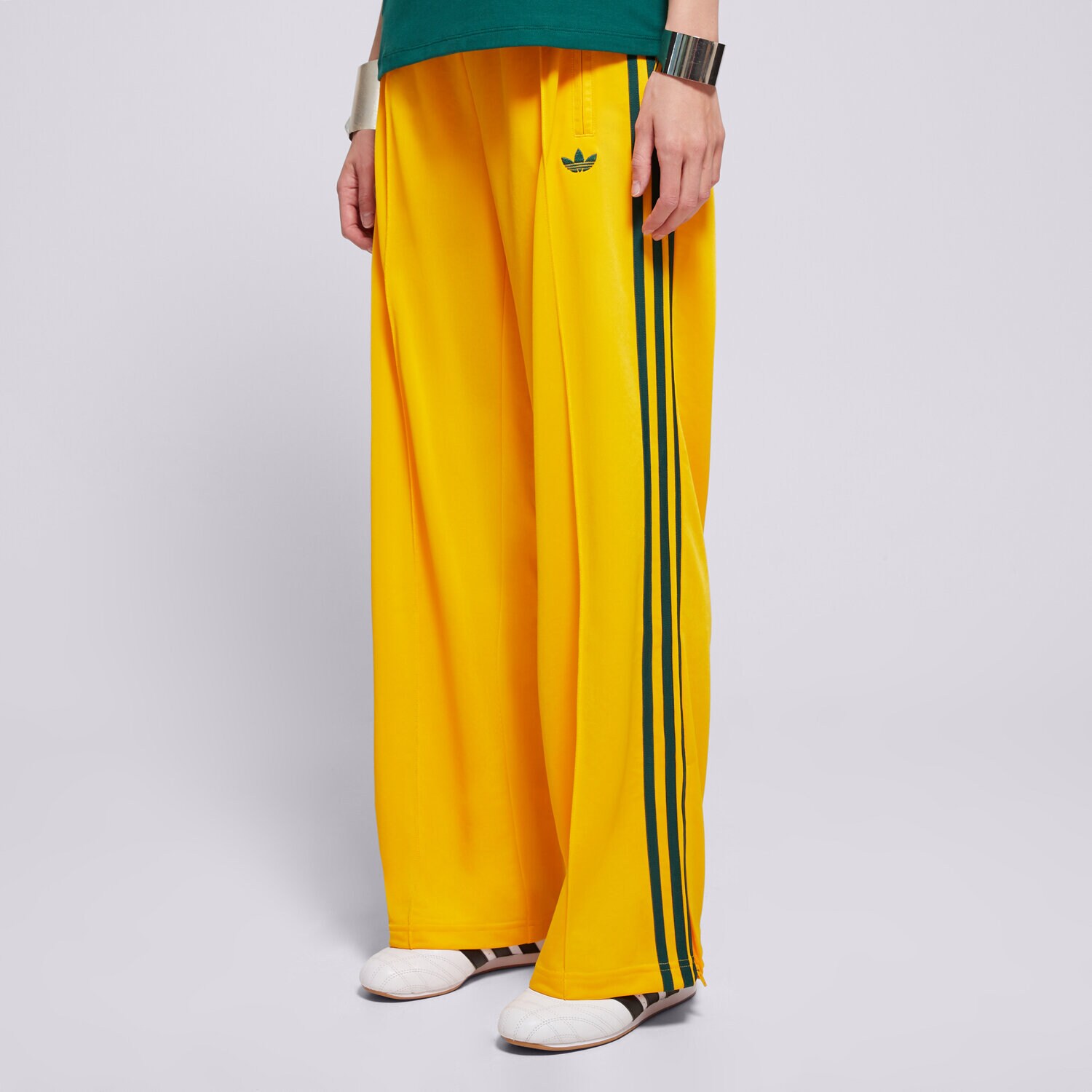 Ženske hlače ADIDAS HLAČE FBIRD LOOSE JP2316 žuta