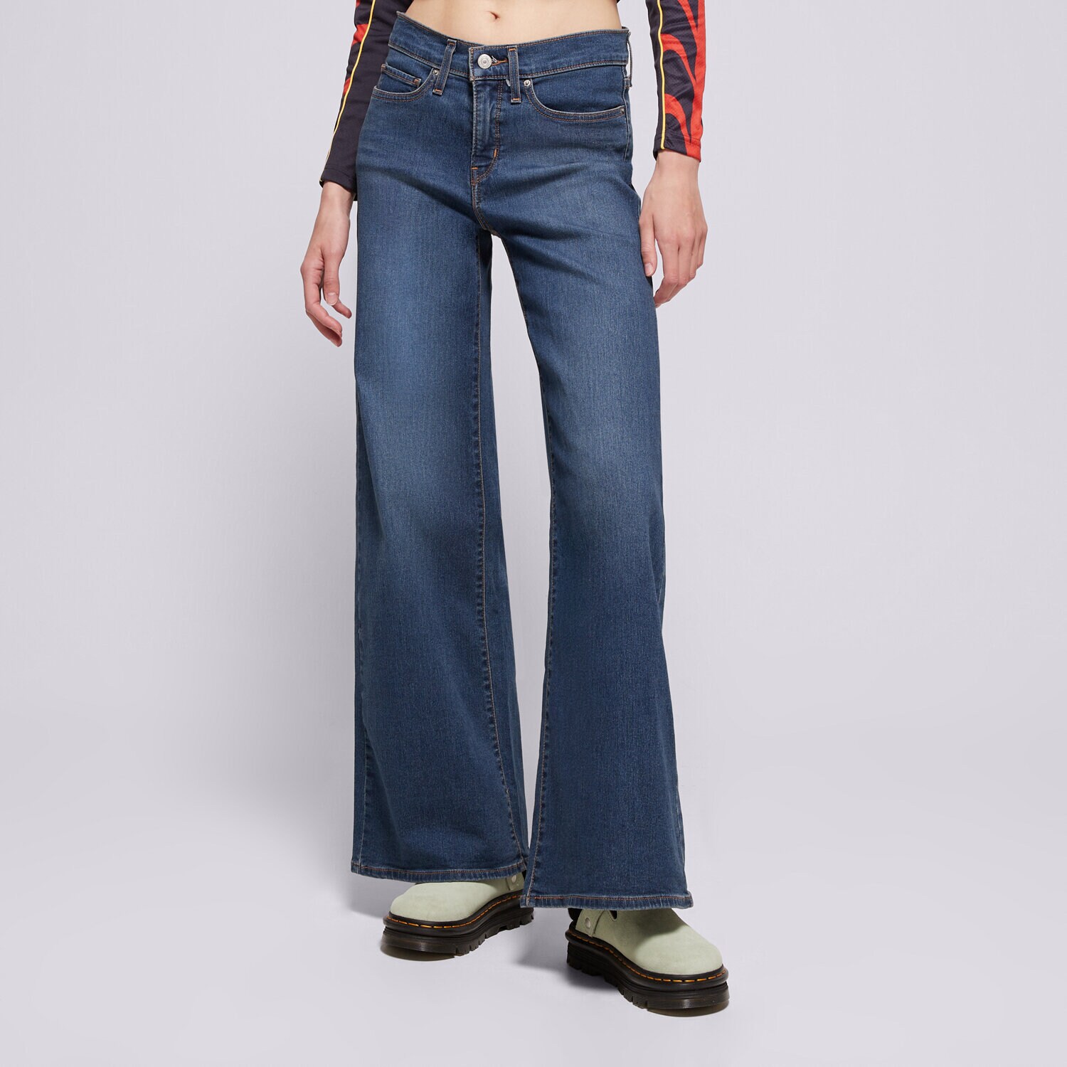 Ženske hlače LEVI'S HLAČE 318 SHAPING WIDE LEG 001PZ-0001 plava