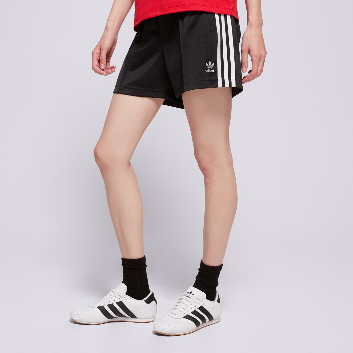 Ženske kratke hlače ADIDAS KRATKE HLAČE FIREBIRD SHORT IU2425 crna