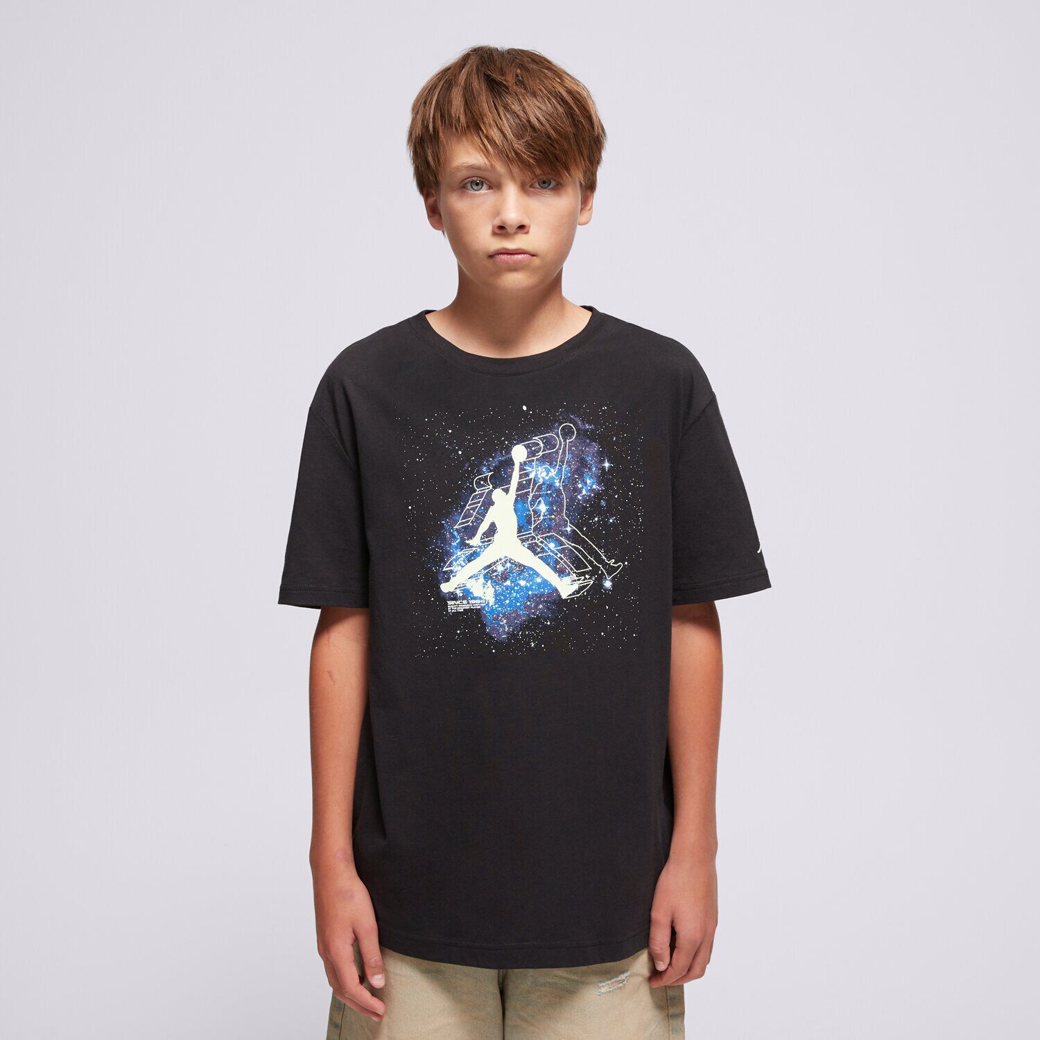 Dječje majice JORDAN T-SHIRT JDB SKY IS NOT THE LIMIT GLOW BOY 95D948-023 crna