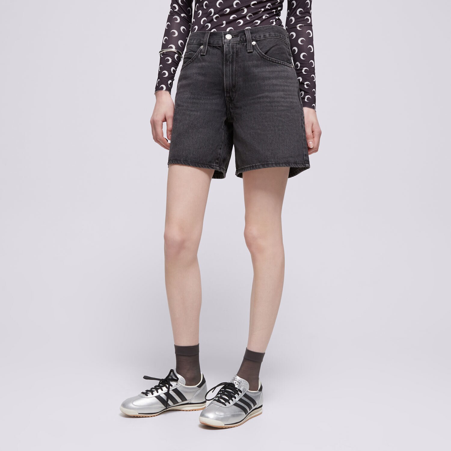 Ženske kratke hlače LEVI'S KRATKE HLAČE 94 BAGGY SHORT 001JO-0005 crna