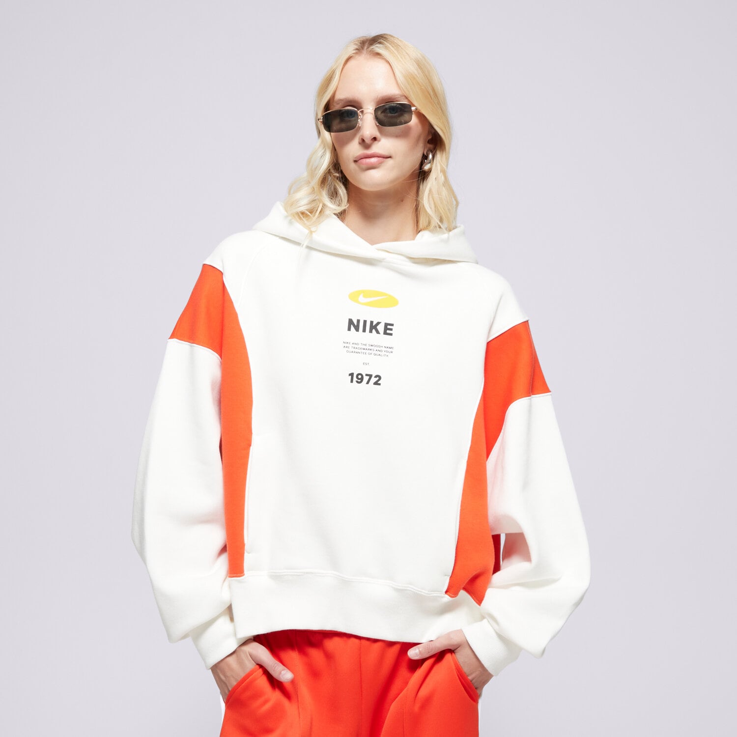 Ženske dukserice NIKE VESTA S KAPULJAČOM W NSW PHNX FLC REMIX OOS HDY IH8516-133 krem