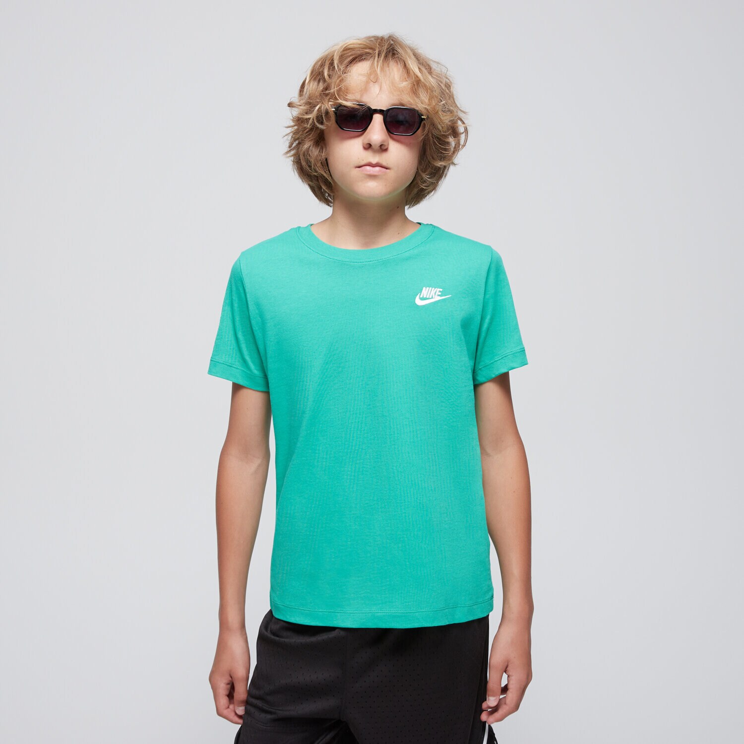 Dječje majice NIKE T-SHIRT K NSW TEE EMB FUTURA LBR BOY FZ5177-324 zelena