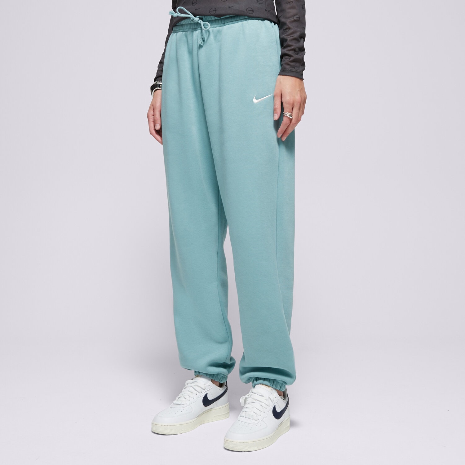 Ženske hlače NIKE HLAČE W NSW PHNX FLC HR OS PANT 2 FZ5996-017 zelena