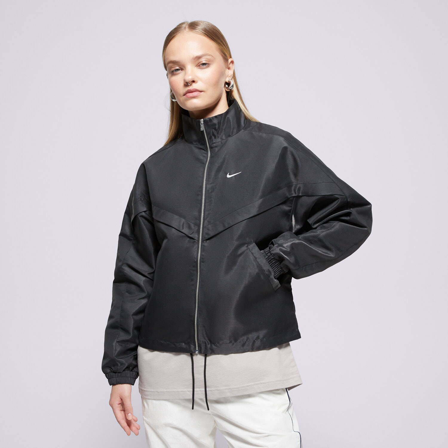 Ženske prijelazne jakne NIKE JAKNA W NSW NK LIQ SHINE WR JKT HV2467-010 crna