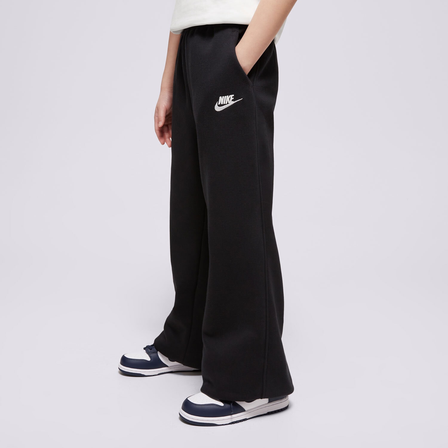 Dječje hlače NIKE HLAČE G NSW CLUB FLC WL PNT LBR G FZ6774-010 crna