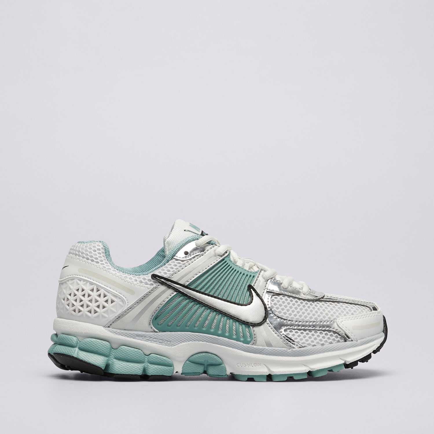 Ženske tenisice NIKE W ZOOM VOMERO 5 NEWS HF1877-101 bijela