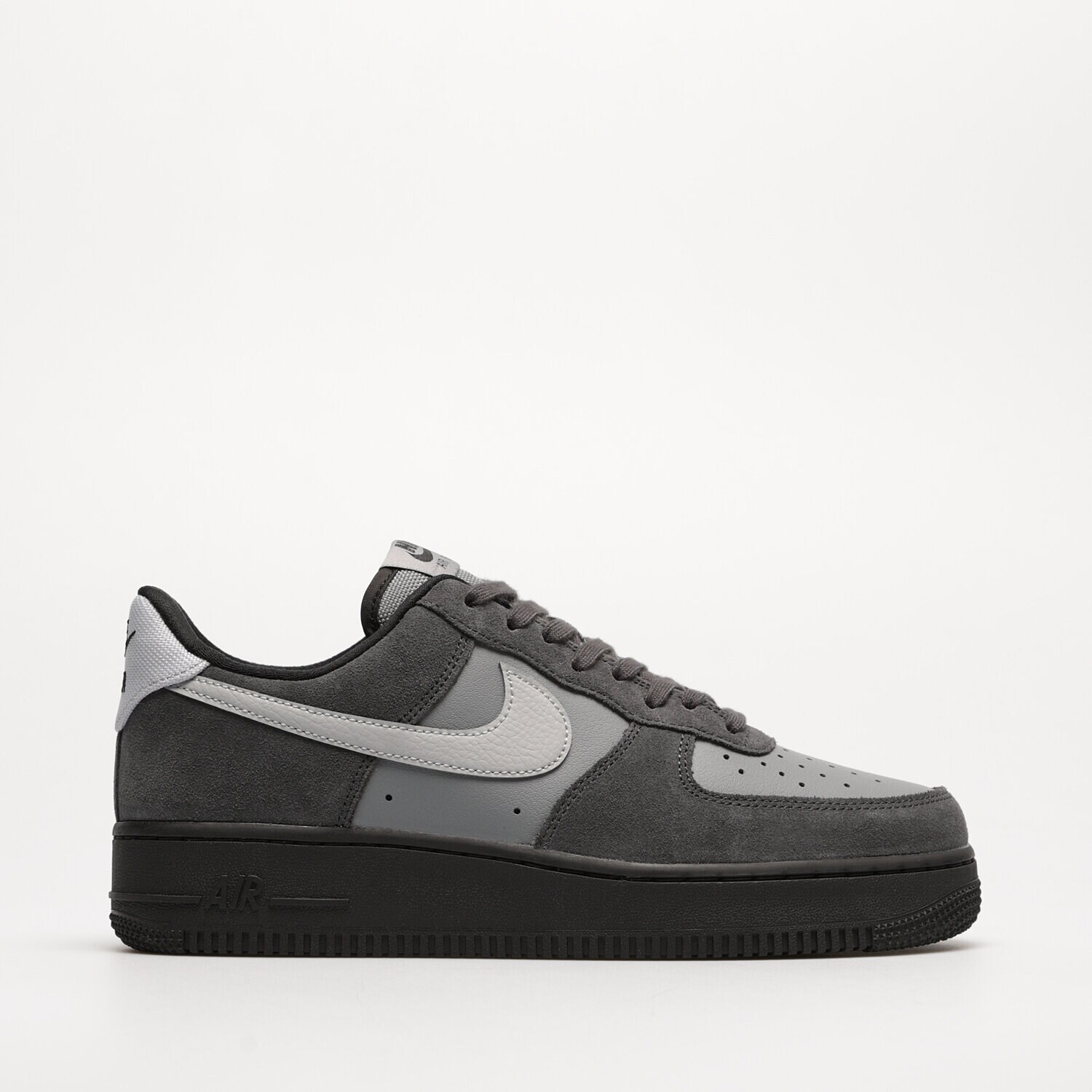 Muške tenisice NIKE AIR FORCE 1 LV8 CW7584-001 siva